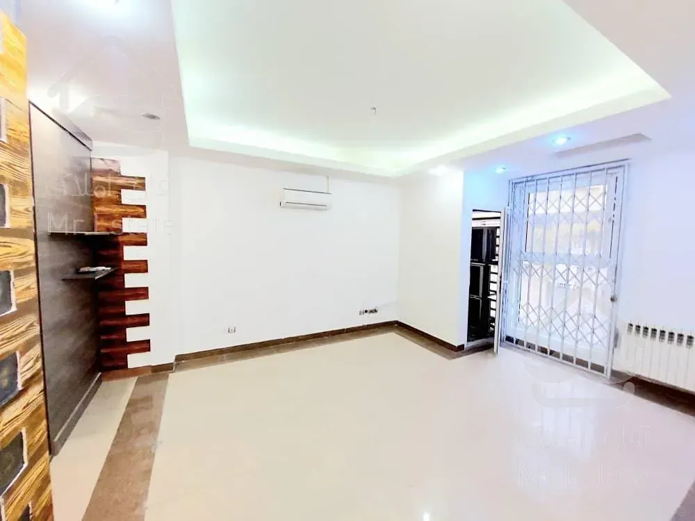 ۶۰متر رو به رو بیمارستان عرفان مطب دفتر کار