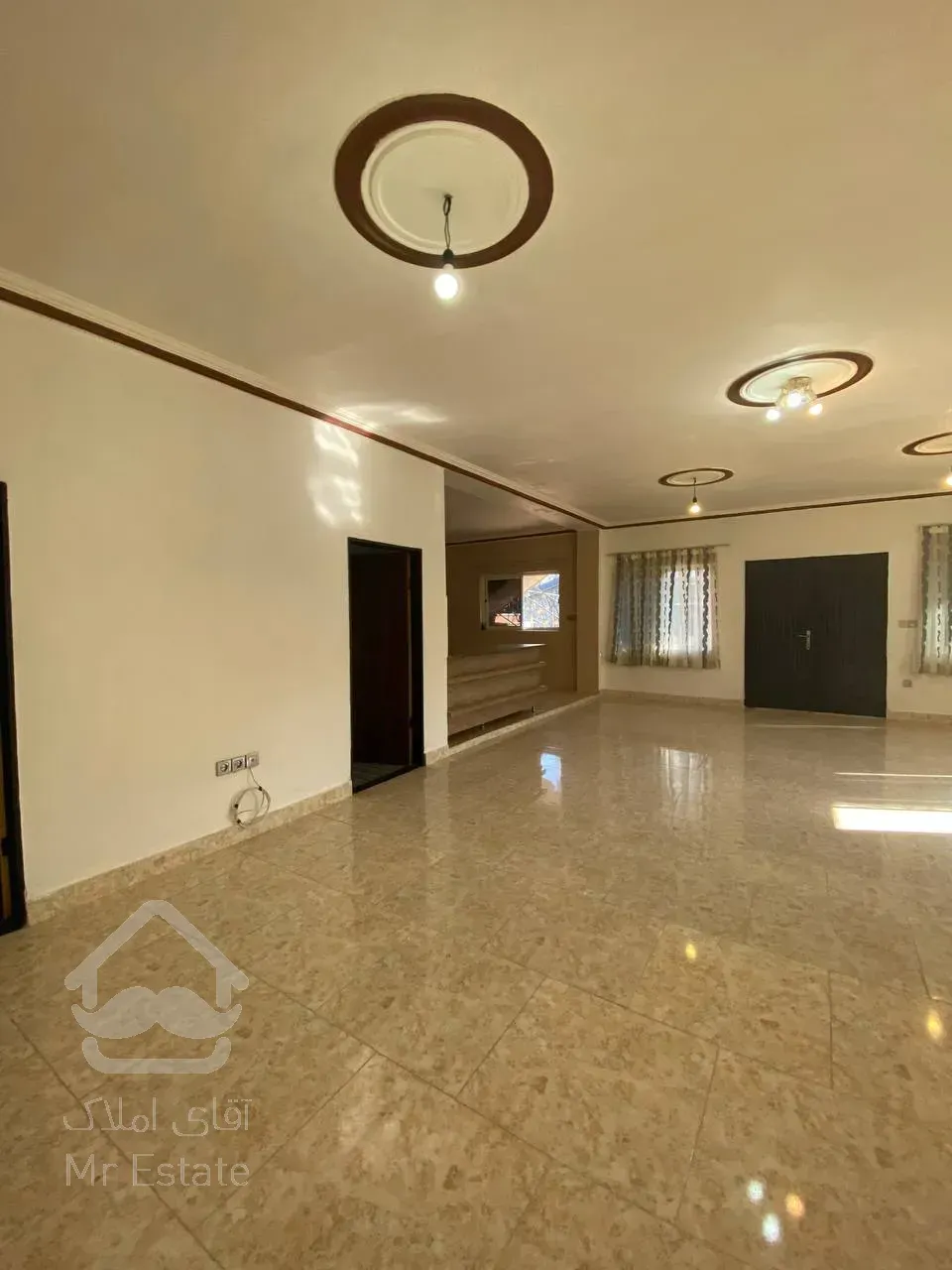 رهن و اجاره واحد ۱۶۰متری کمربندی ونوش