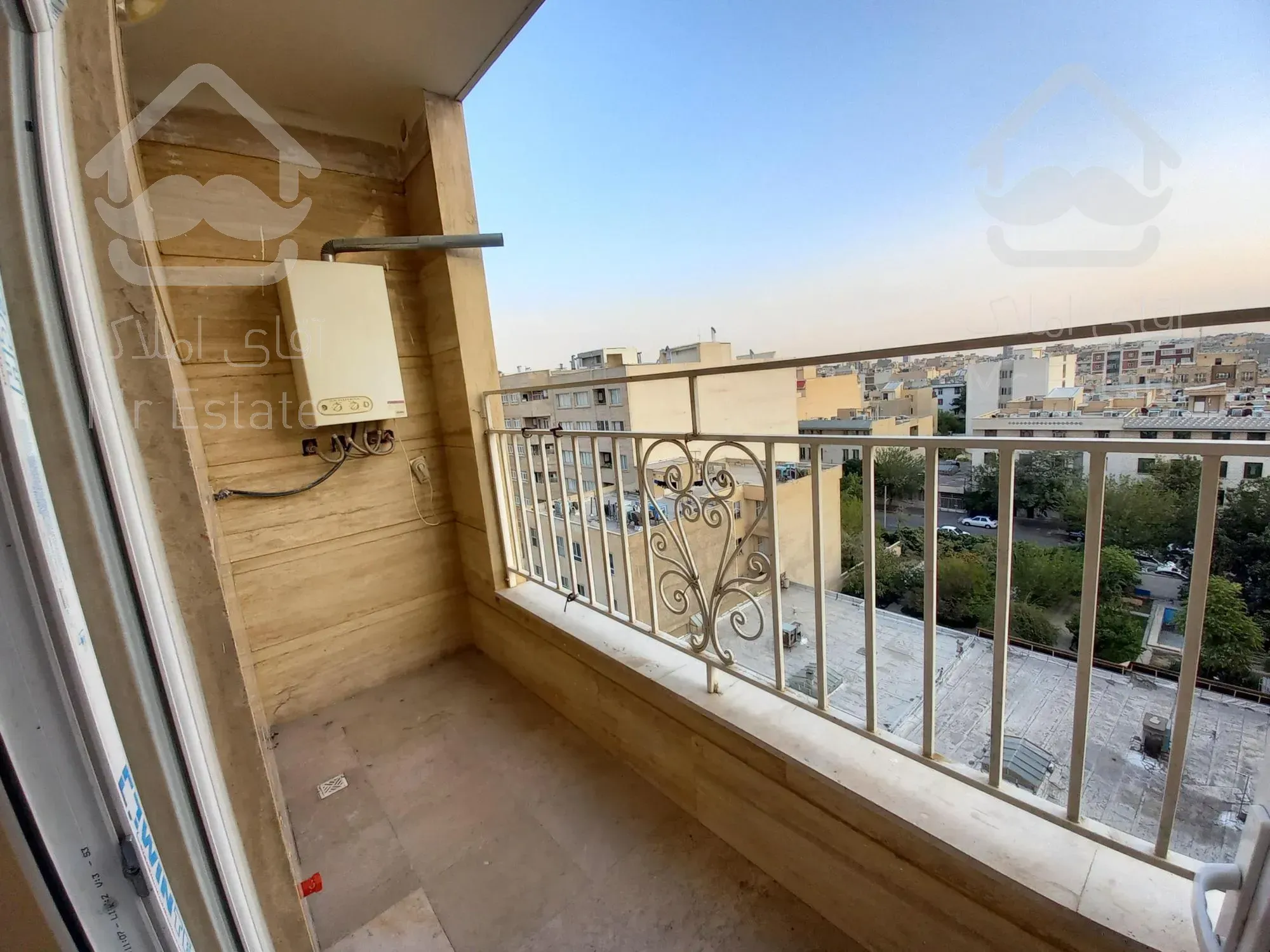 آپارتمان/۱۳۵/متر/سه/خوابه