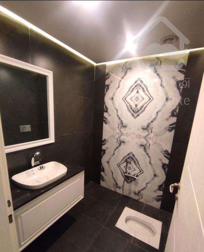 ۹۷متر روف گاردن پنجره های قدی