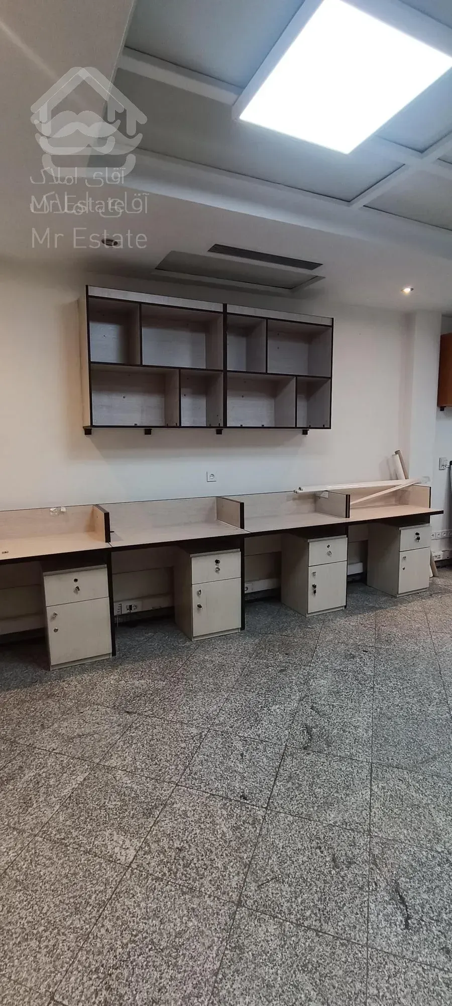 فروش موقعیت اداری ۱۴۵ متر میدان ونک