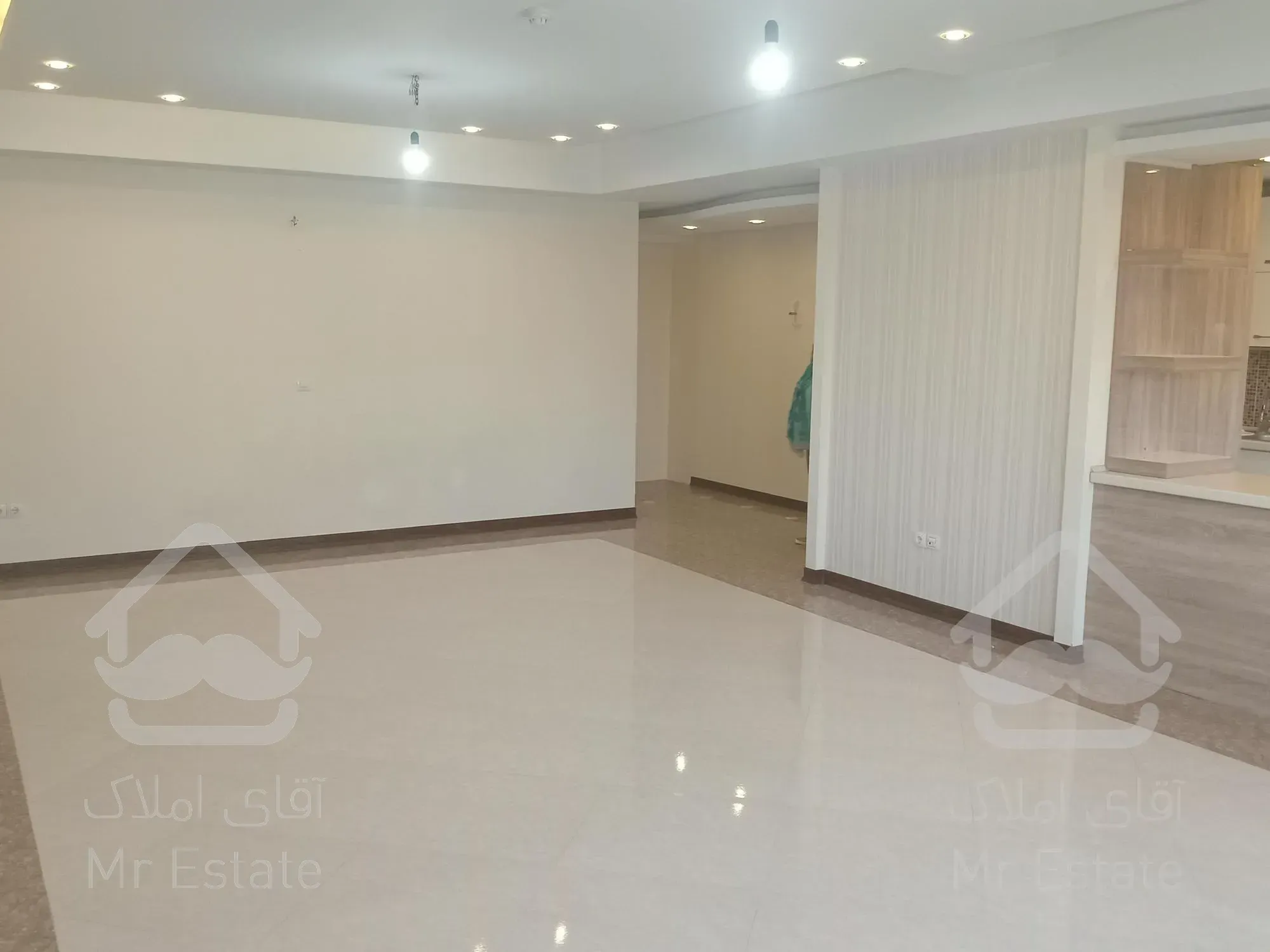 ۱۱۰ متر /۲خوابه/ برج مجلل آسمان/ دریاچه