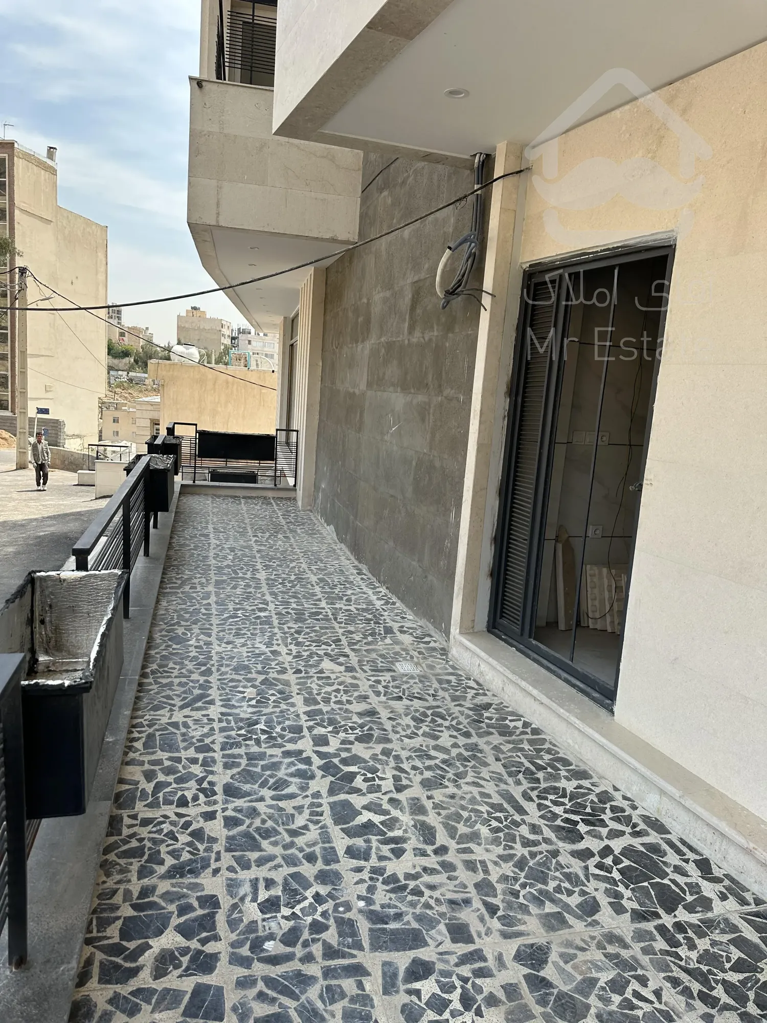 ۳خوابه ویو ابدی تراس قابل چیدمان جنوبی