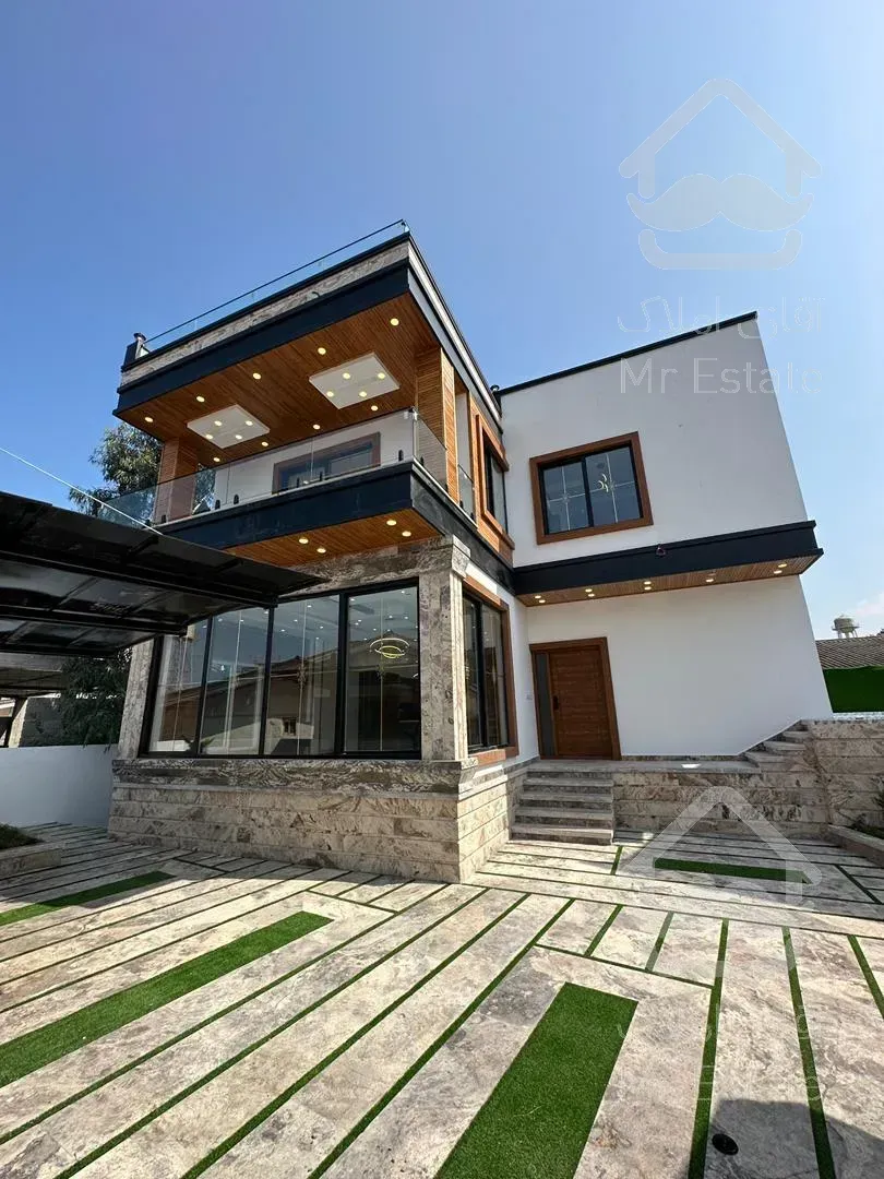 فروش ویلا در نوشهر استخر دار شهرکی سند دار کلید نخورده شیک