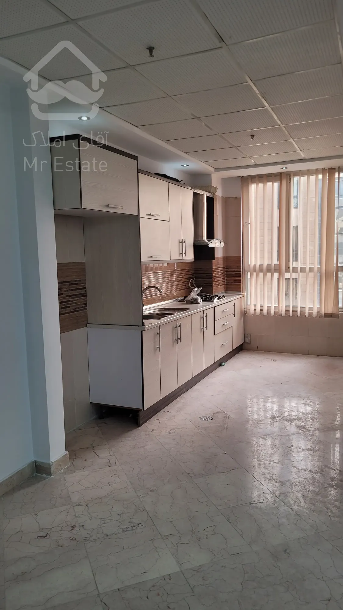 سند اداری ۷۵ متر ۸ ساله شهران