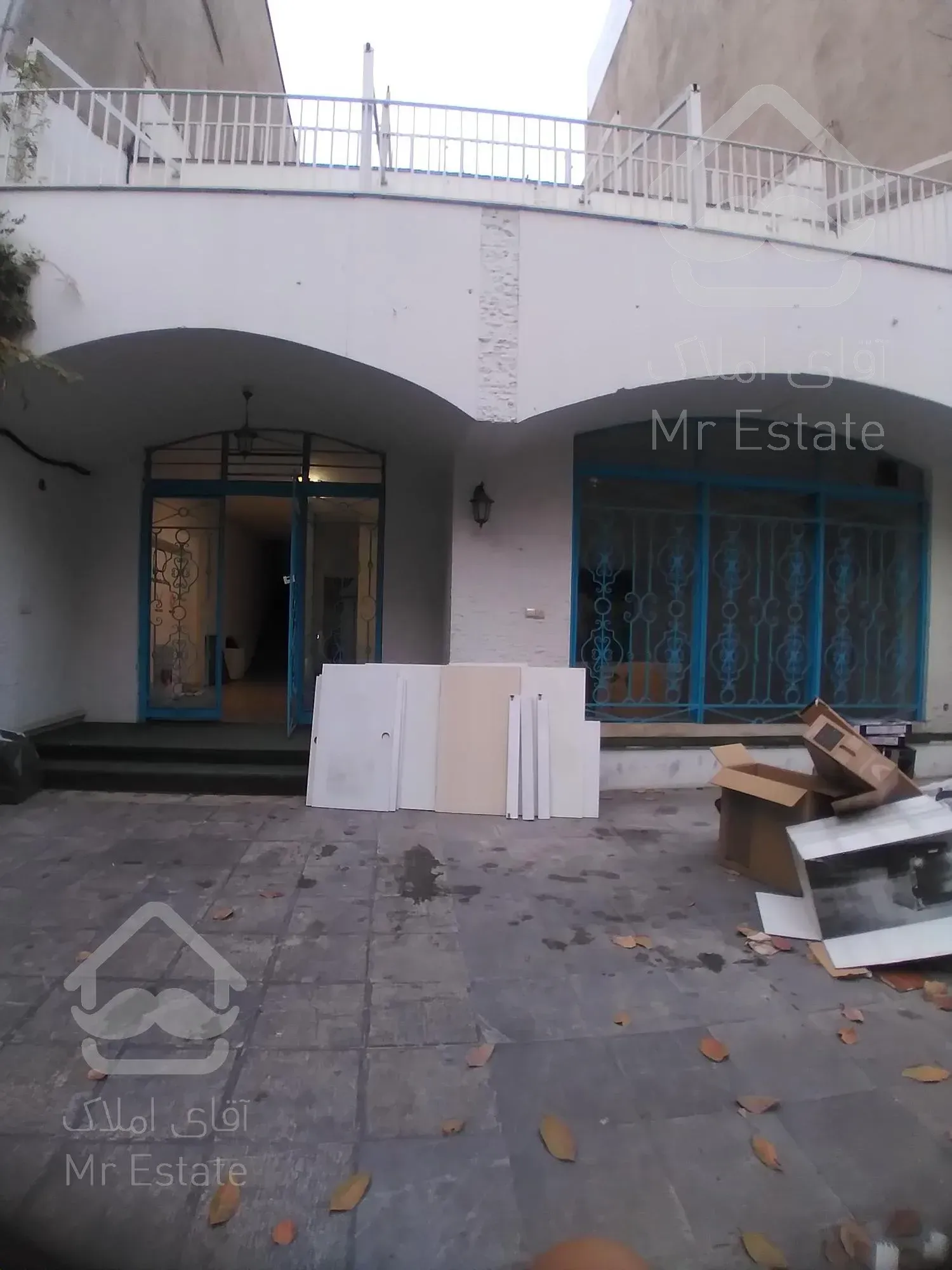 ۴۰۰ متر زیربنا  ویلایی