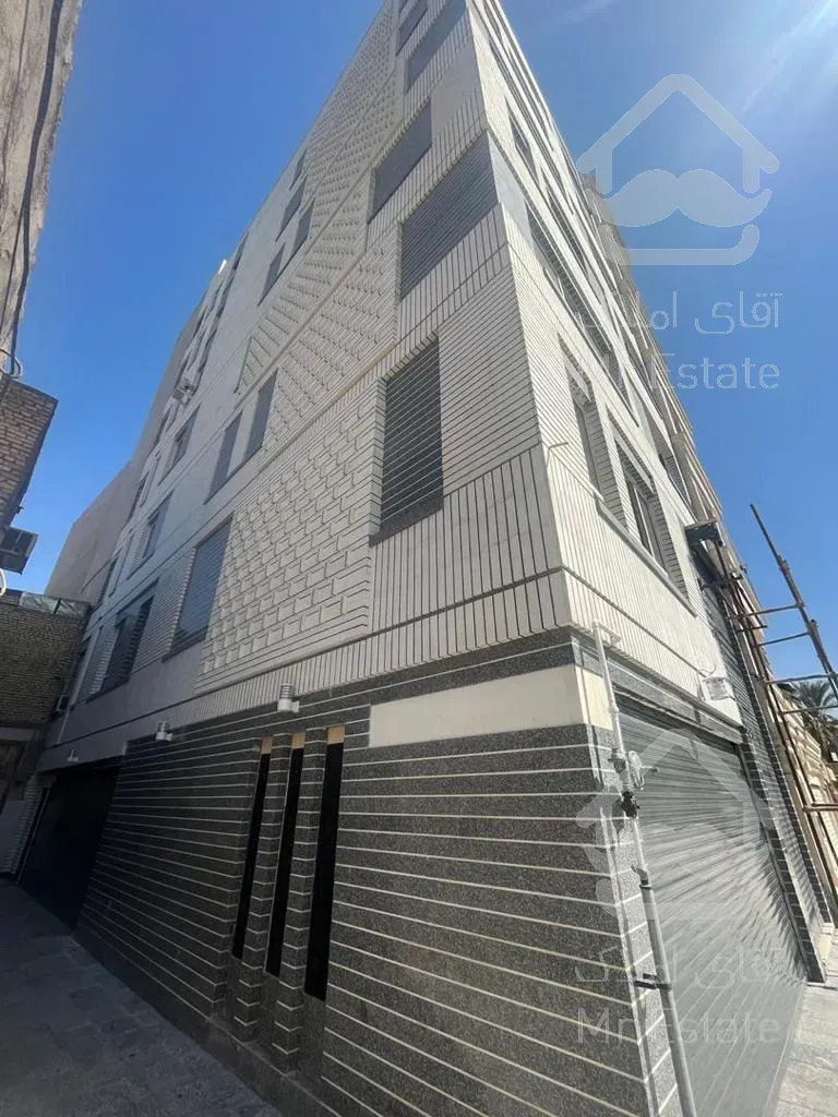 غرب پاداد/۱۴۰ متر/نوساز/۲پارکینگ