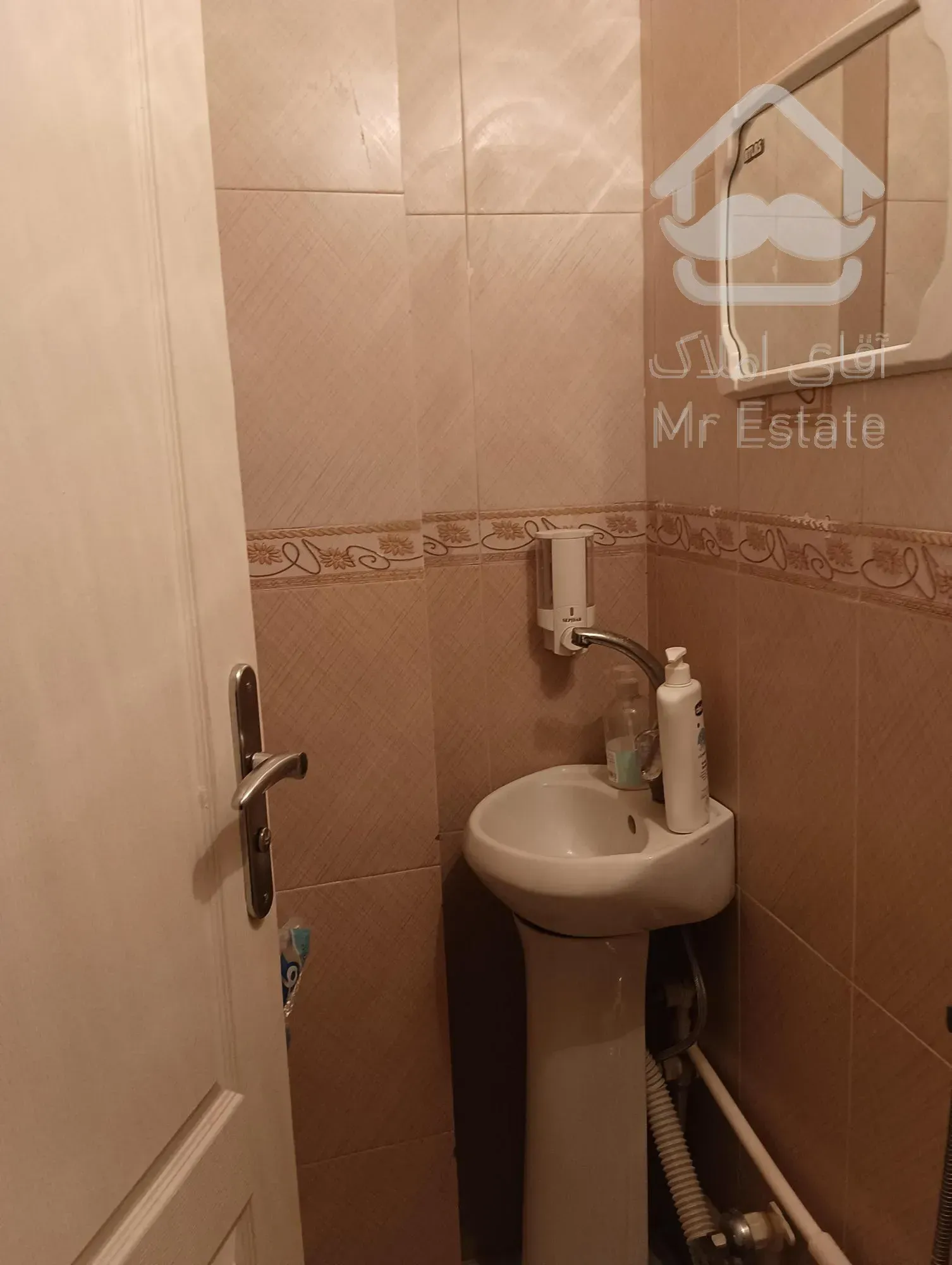 52متری/آسانسور دار