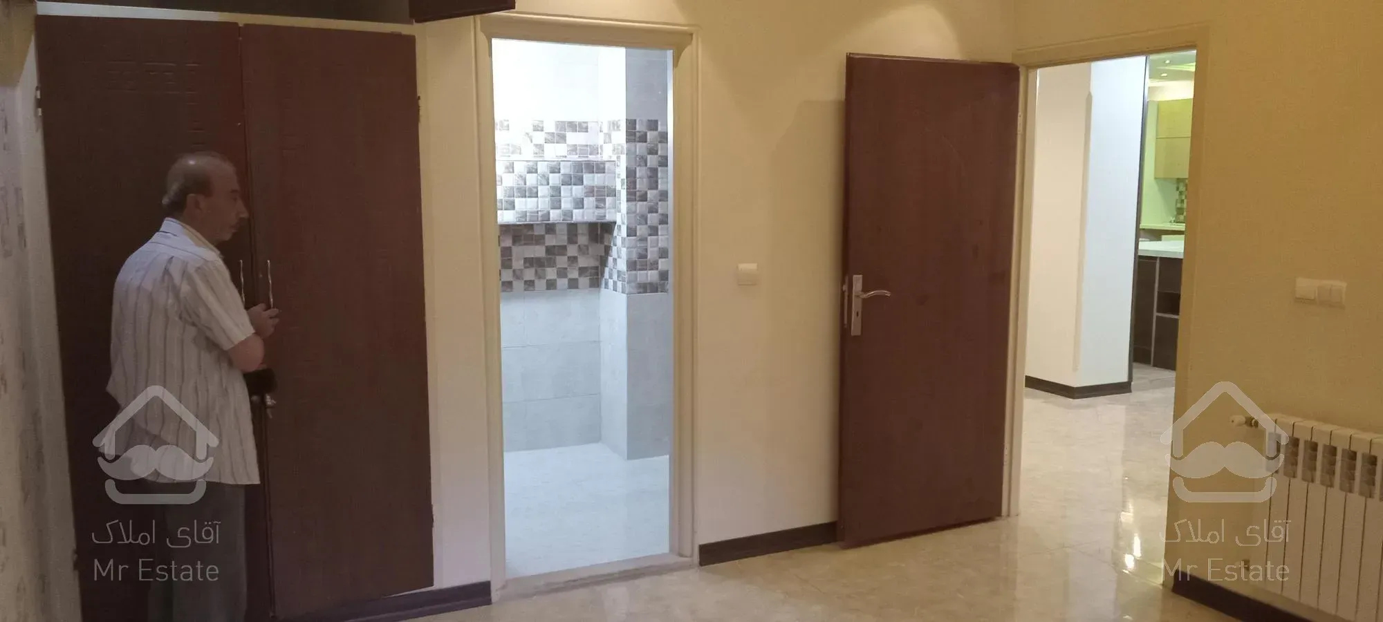 ۲۴۰ متر /۳ خوابه/فوق مدرن/ دریاچه چیتگر