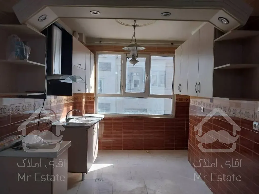 48متری/فول امکانات/خوش نقشه/پارکینگ سندی غیرمزاحم