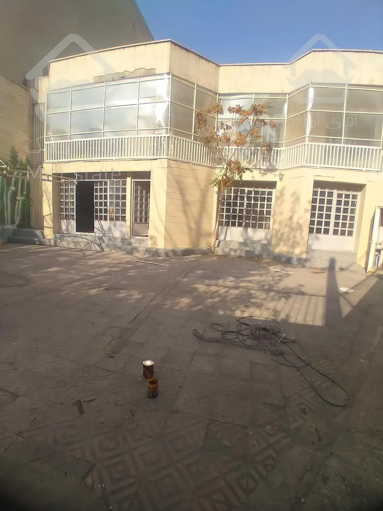 ۴۵۰ متر زیربنا. مستغلات