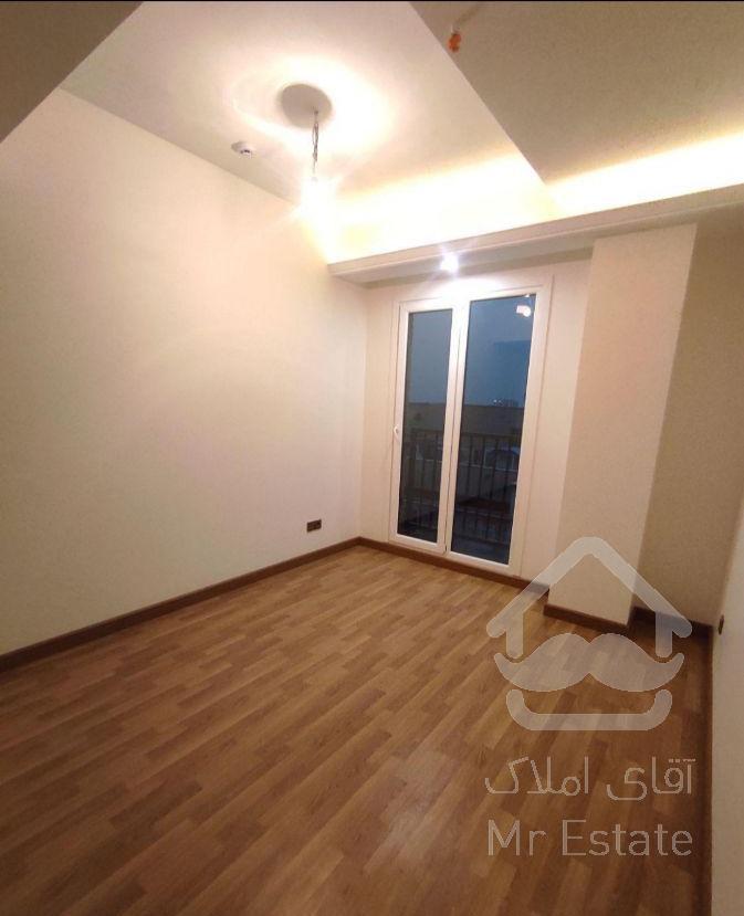 ۹۷متر روف گاردن پنجره های قدی