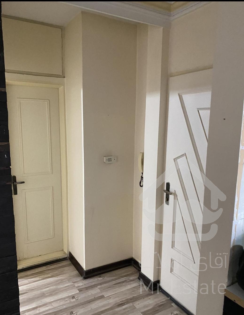 50متری/تک واحدی/خوش نقشه/20مترحیاط اختصاصی