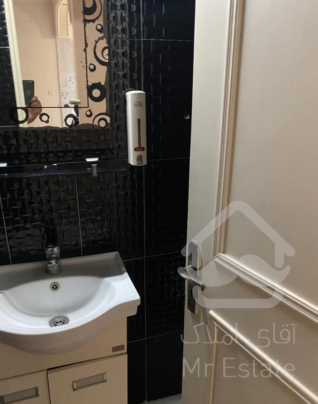 50متری/تک واحدی/خوش نقشه/20مترحیاط اختصاصی