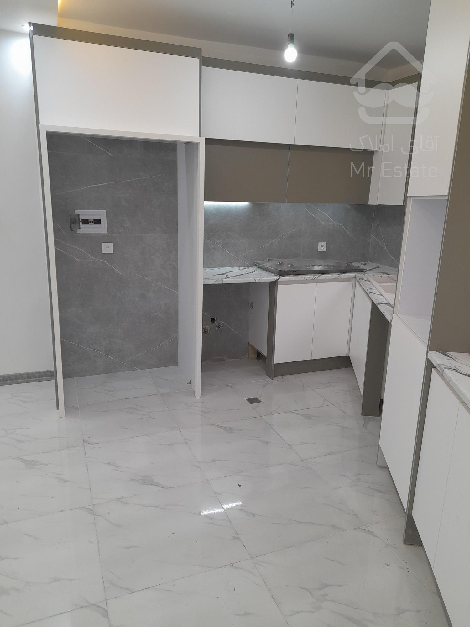 فروش آپارتمان ۸۵ متری در سازمان برنامه شمالی فول دوخواب سالن پرده خور