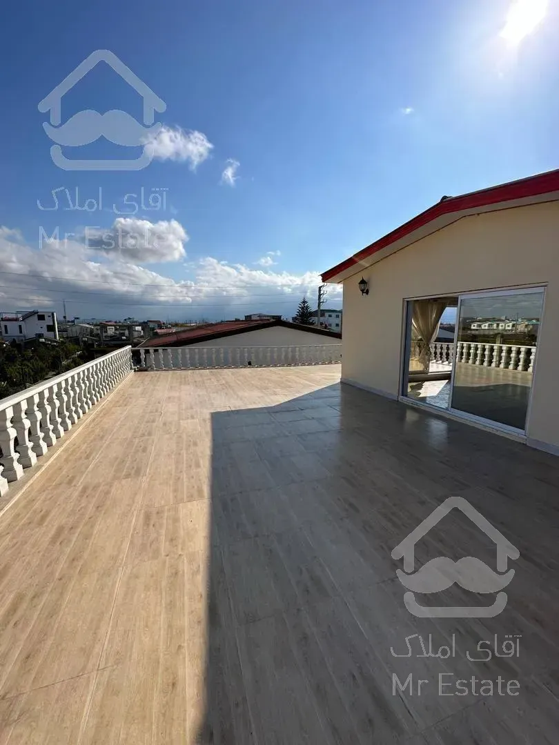 تریبلکس با استخر وروفگاردن ویو ابدی و دلباز