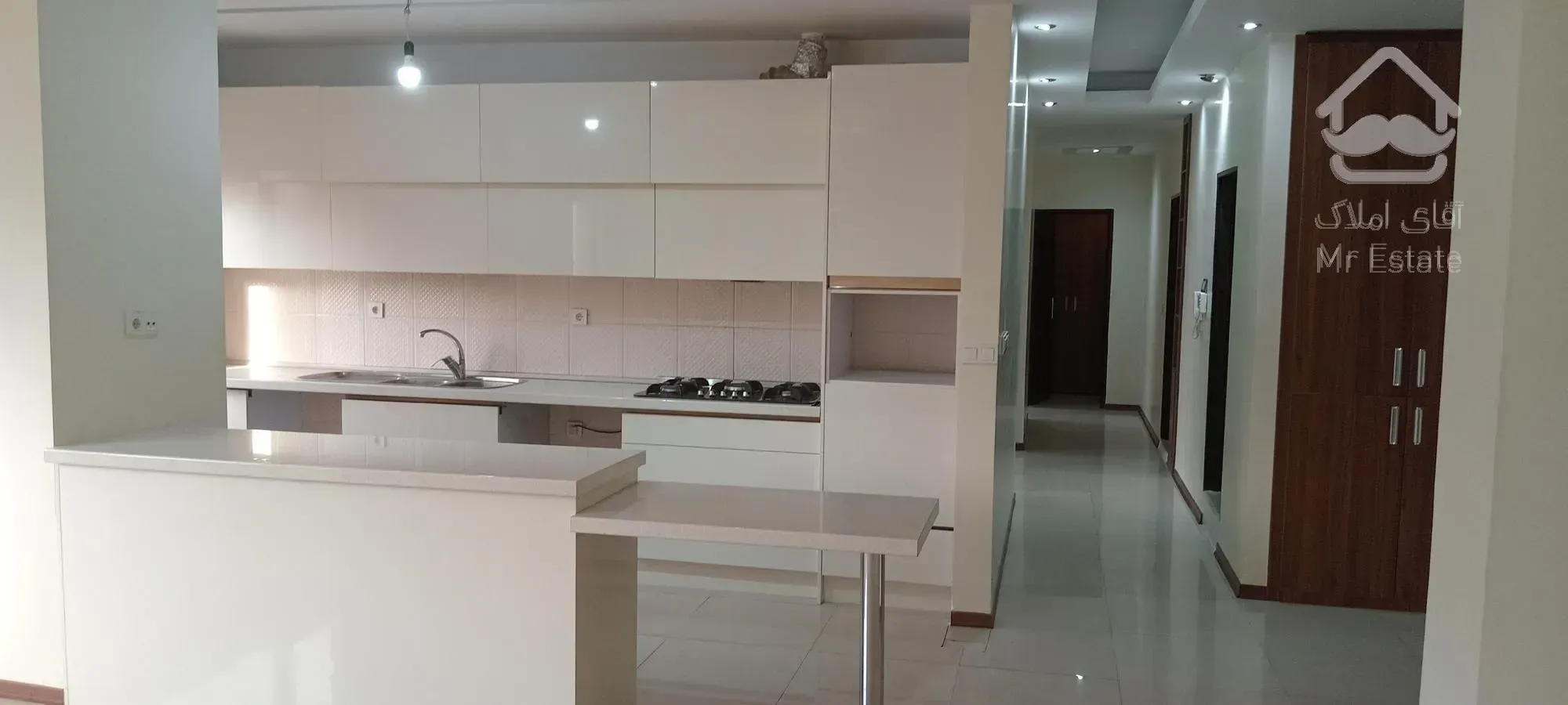 ۱۳۰ متر/ ۳ خوابه/دریاچه/رهن و اجاره فوری