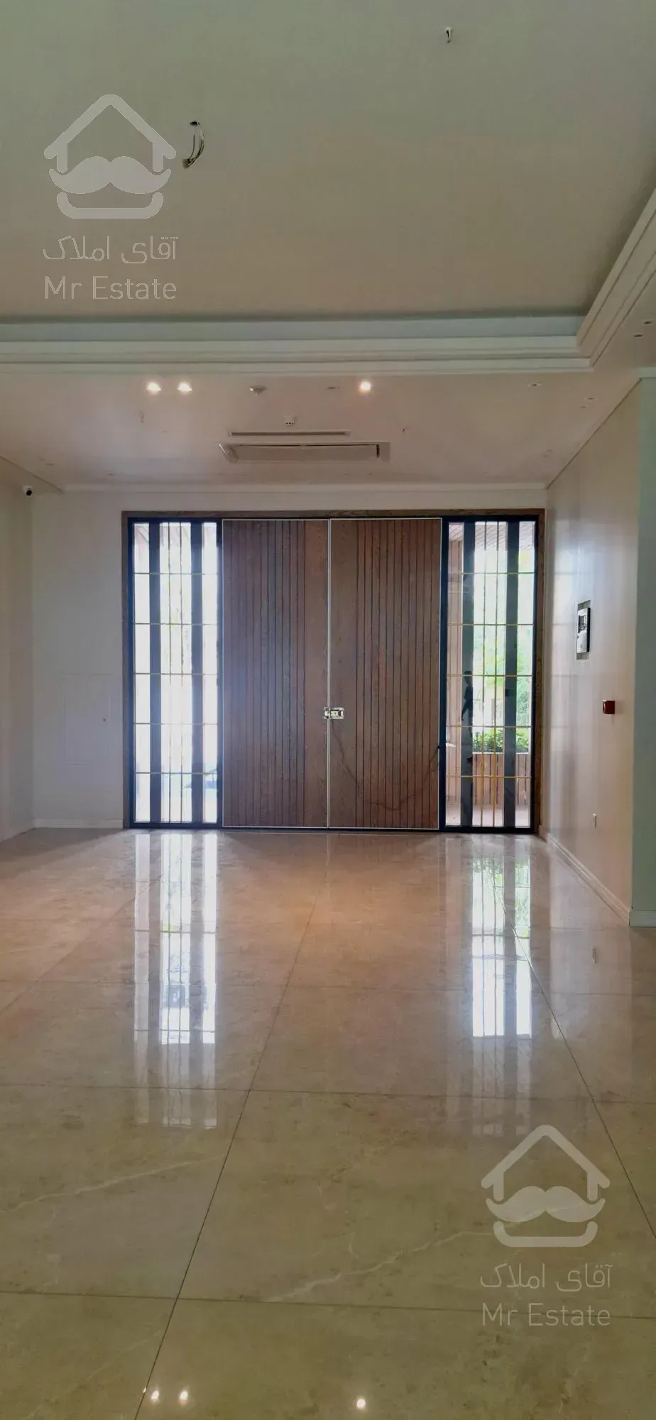 ۱۸۰متر نوساز مدرن کامرانیه فول مشاعات ۲پارکینگ