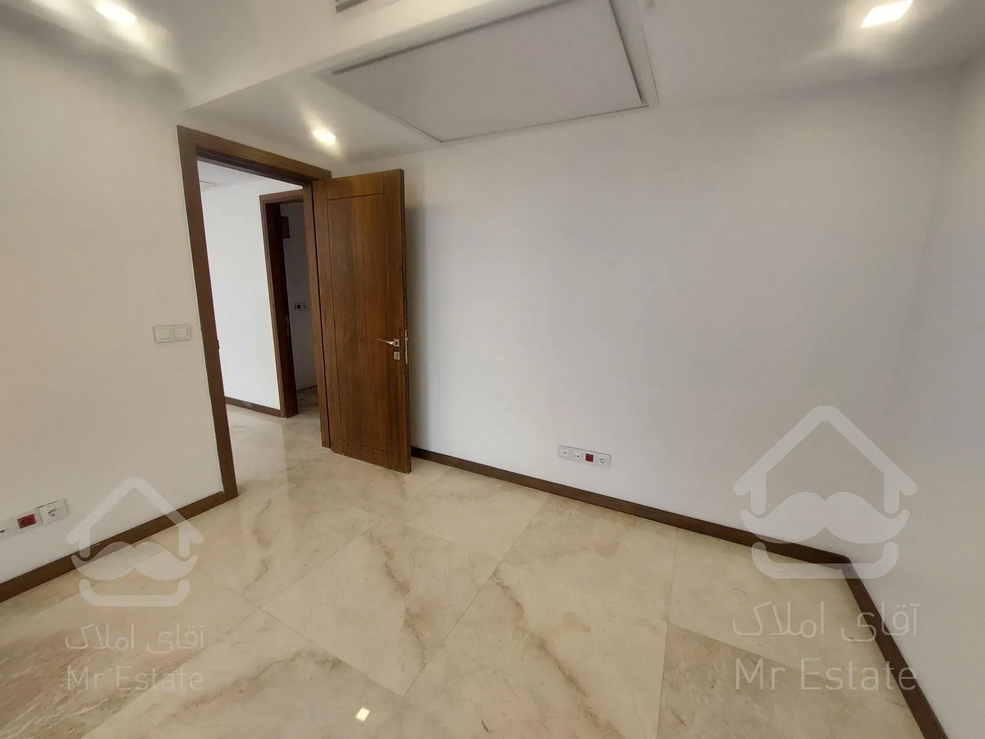 اپارتمان اداری ۶۵ متری بر اصلی باهنر