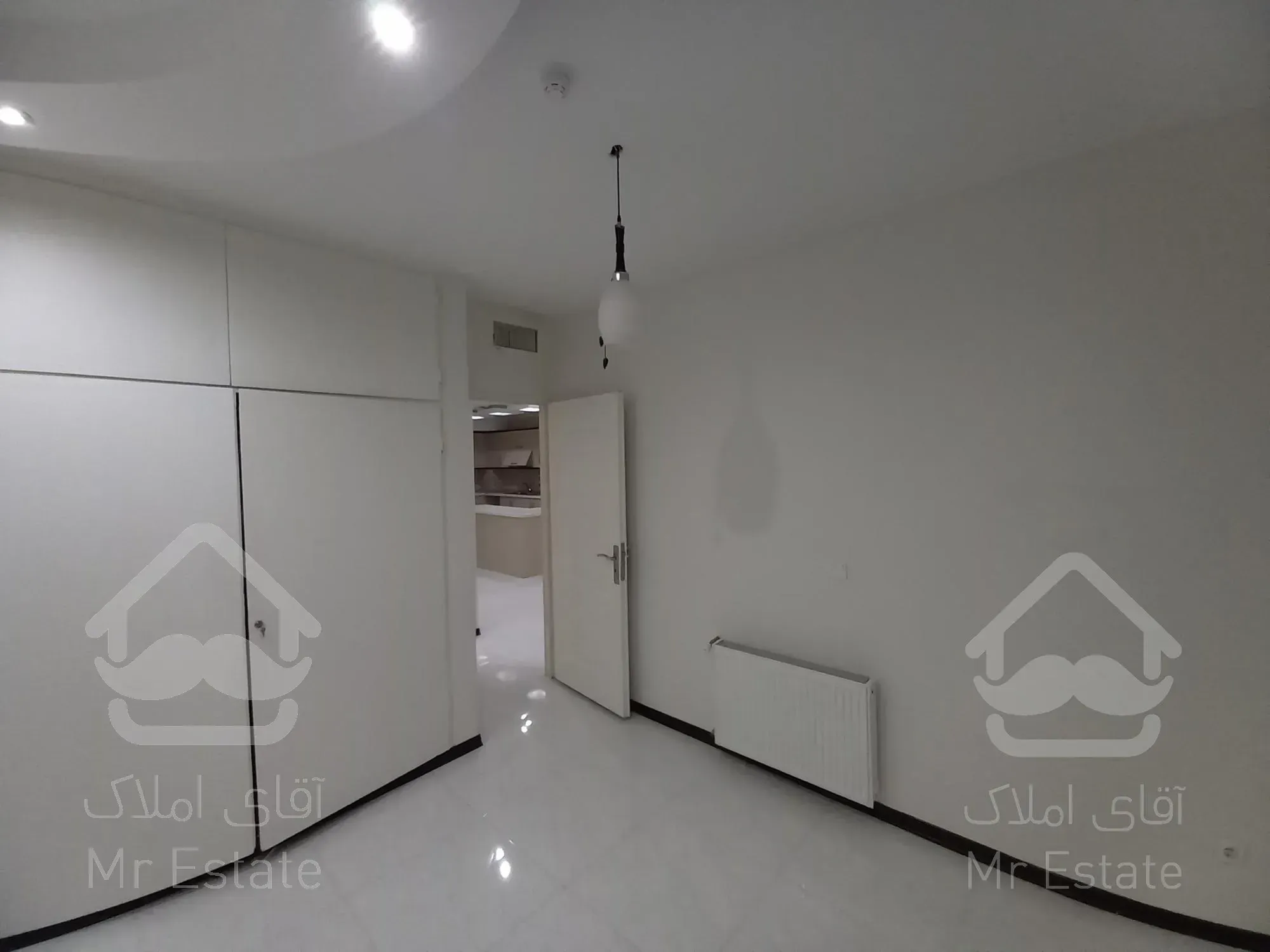 آپارتمان،۱۰۴متر،دوخوابه،آبان غربی