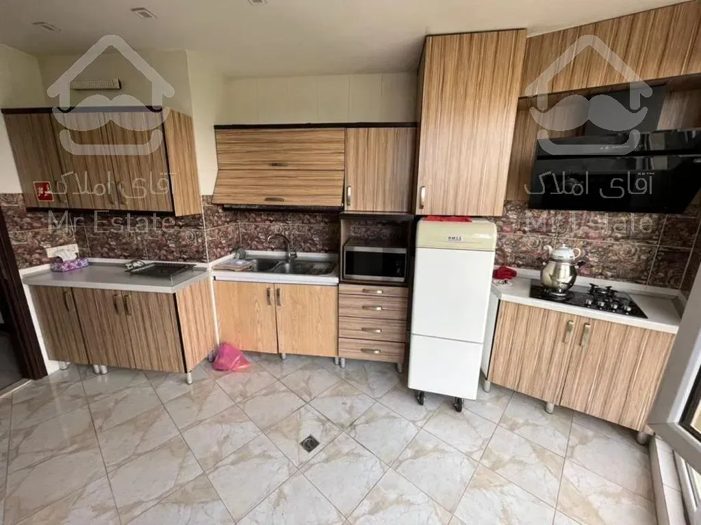 ۲۱۰ متر سند اداری خیابان آرارات