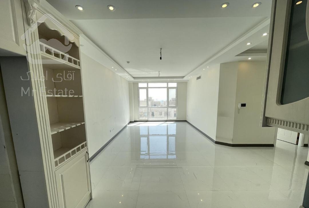 آپارتمان 88 متری خوش نقشه غرق نور در اباذر