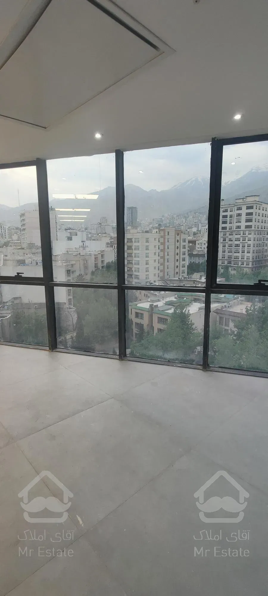 ۲۱۵ متر نوساز سند اداری کامرانیه