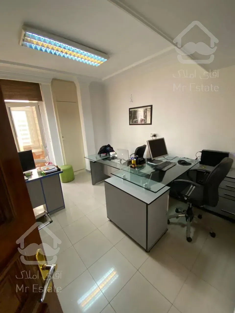 ۱۴۴ متر گاندی موقعیت اداری