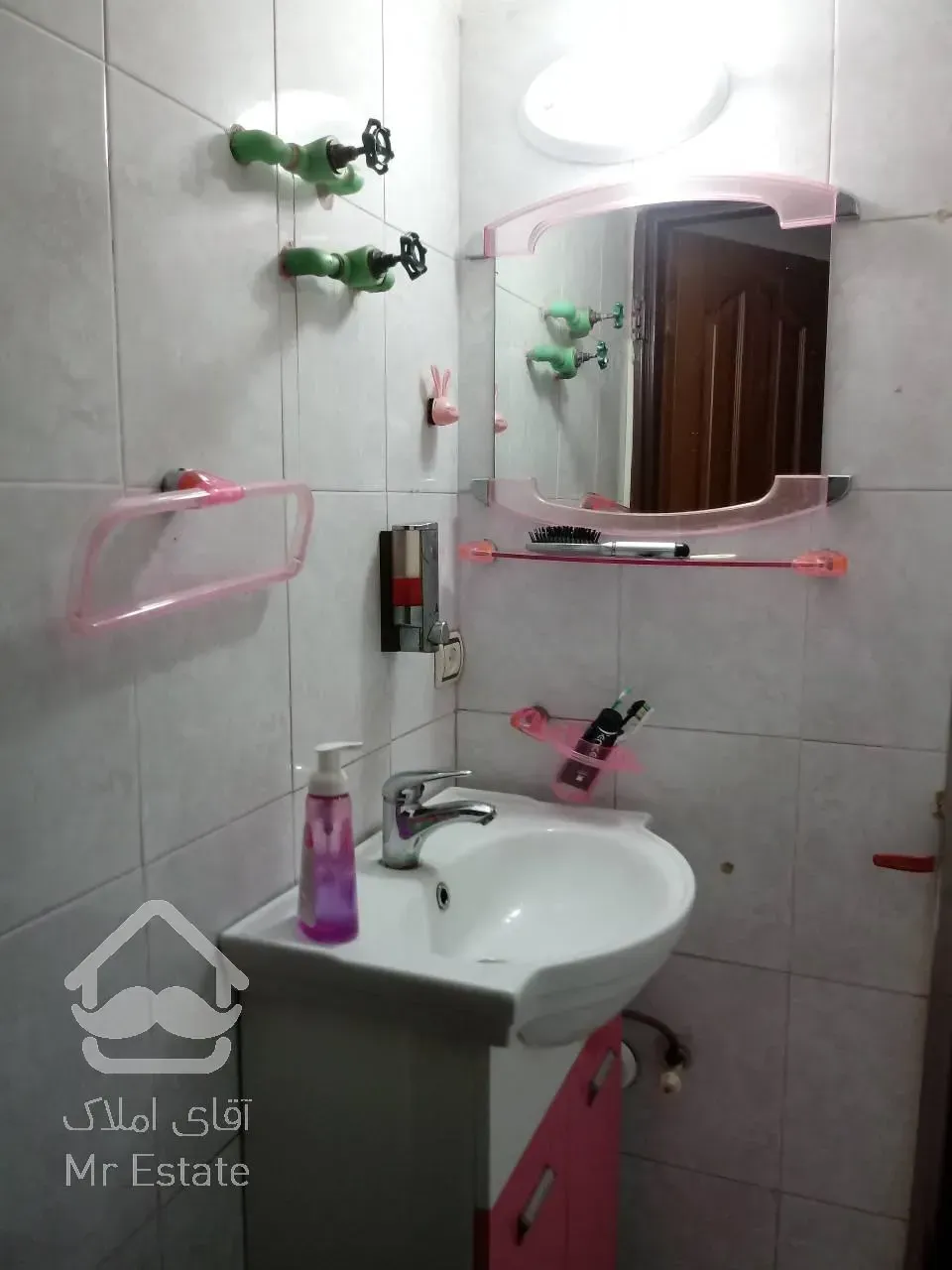 رهن کامل آپارتمان ۷۰ متری درباغ فیض