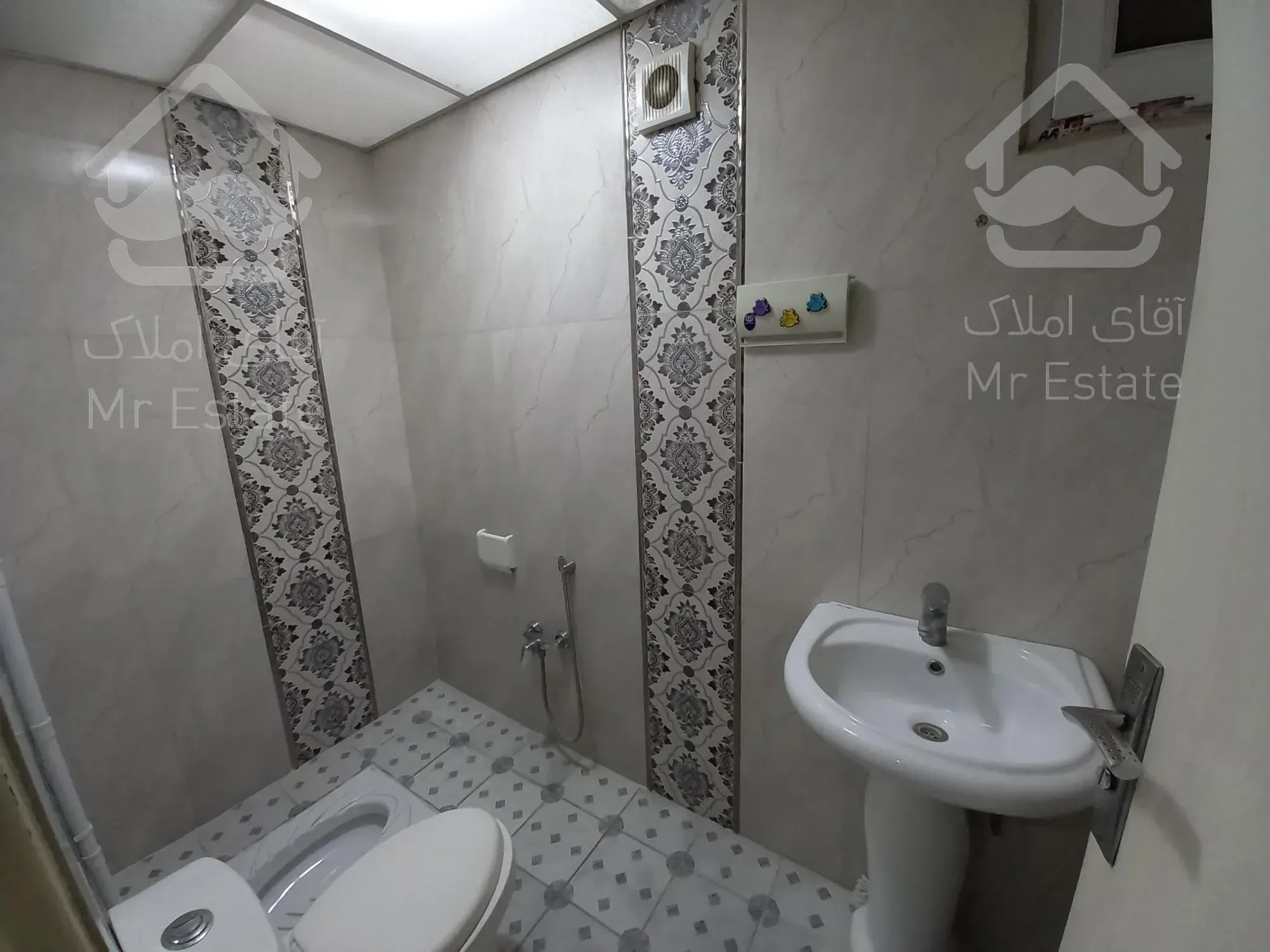 آپارتمان،۱۰۴متر،دوخوابه،آبان غربی