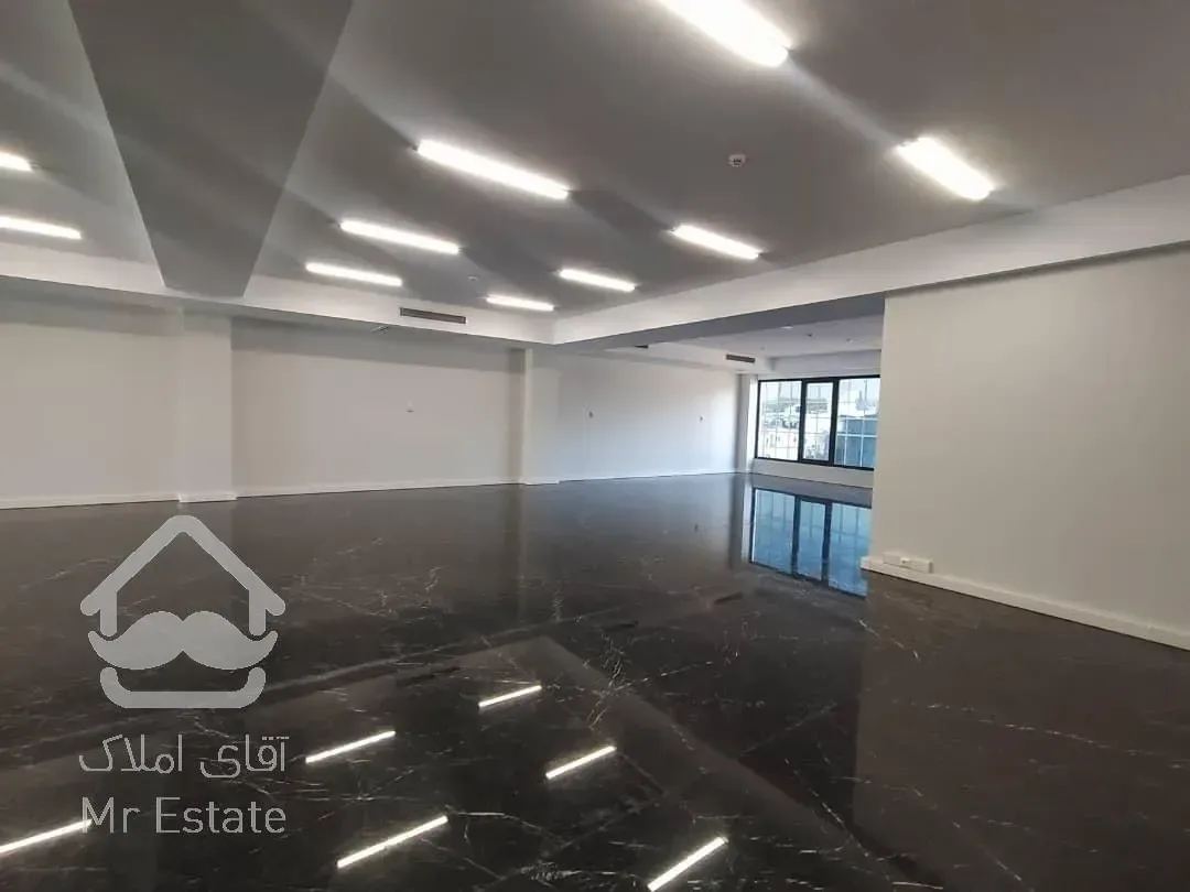 میدان ونک ۷۵۰ متر سنداداری