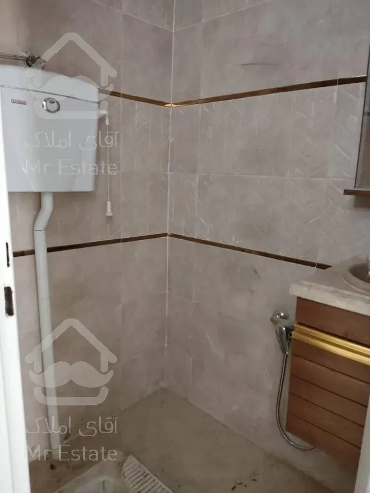 ۴۴متری در خیابان کمیل باقیمت پایین