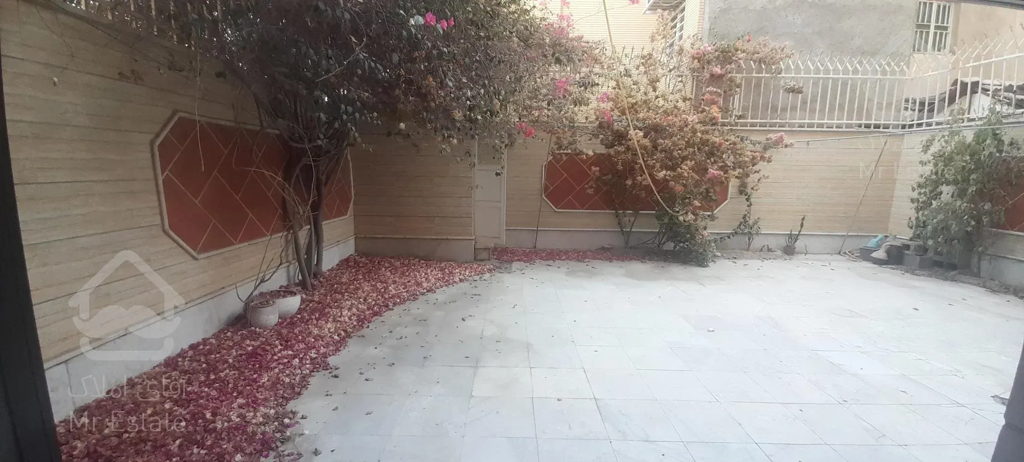 رهن آپارتمان سه خواب ۱۳۵ متری ۱۳ هکتاری بندرعباس