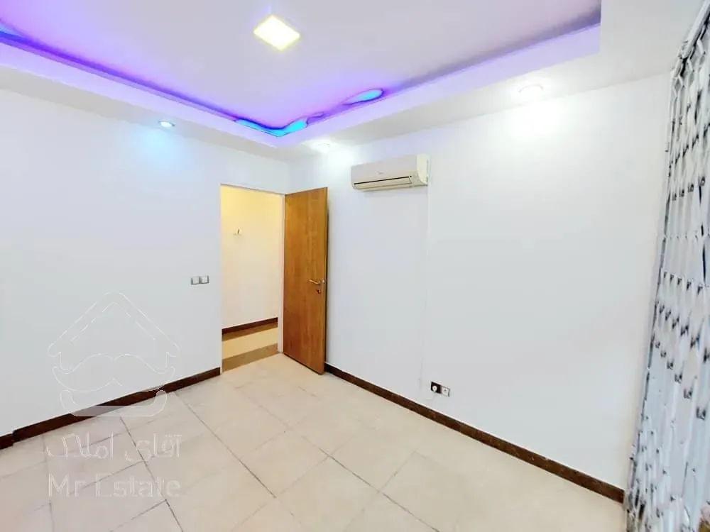 ۶۰متر رو به رو بیمارستان عرفان مطب دفتر کار