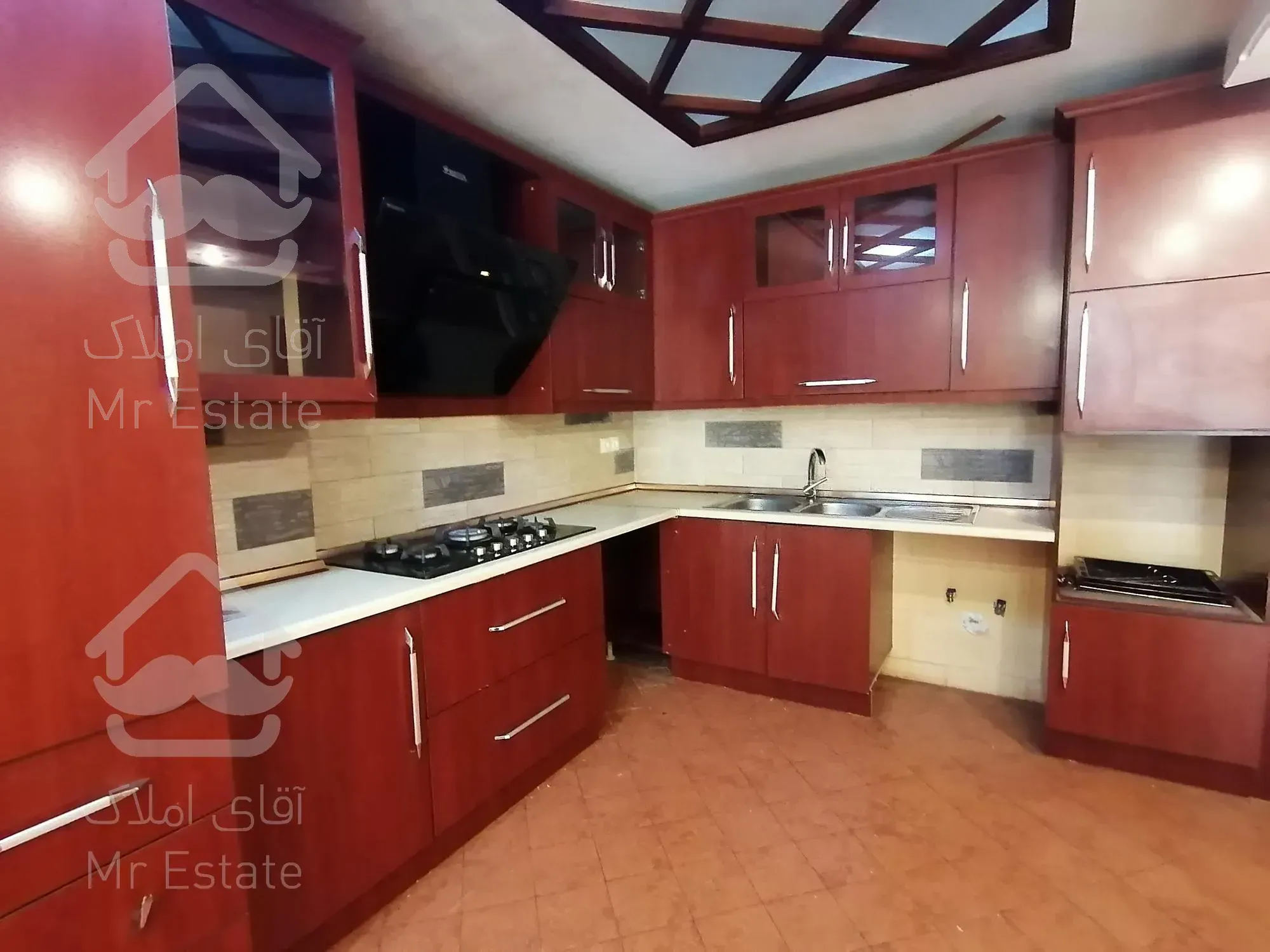 114متر،تک واحدی، شهران طوقانی