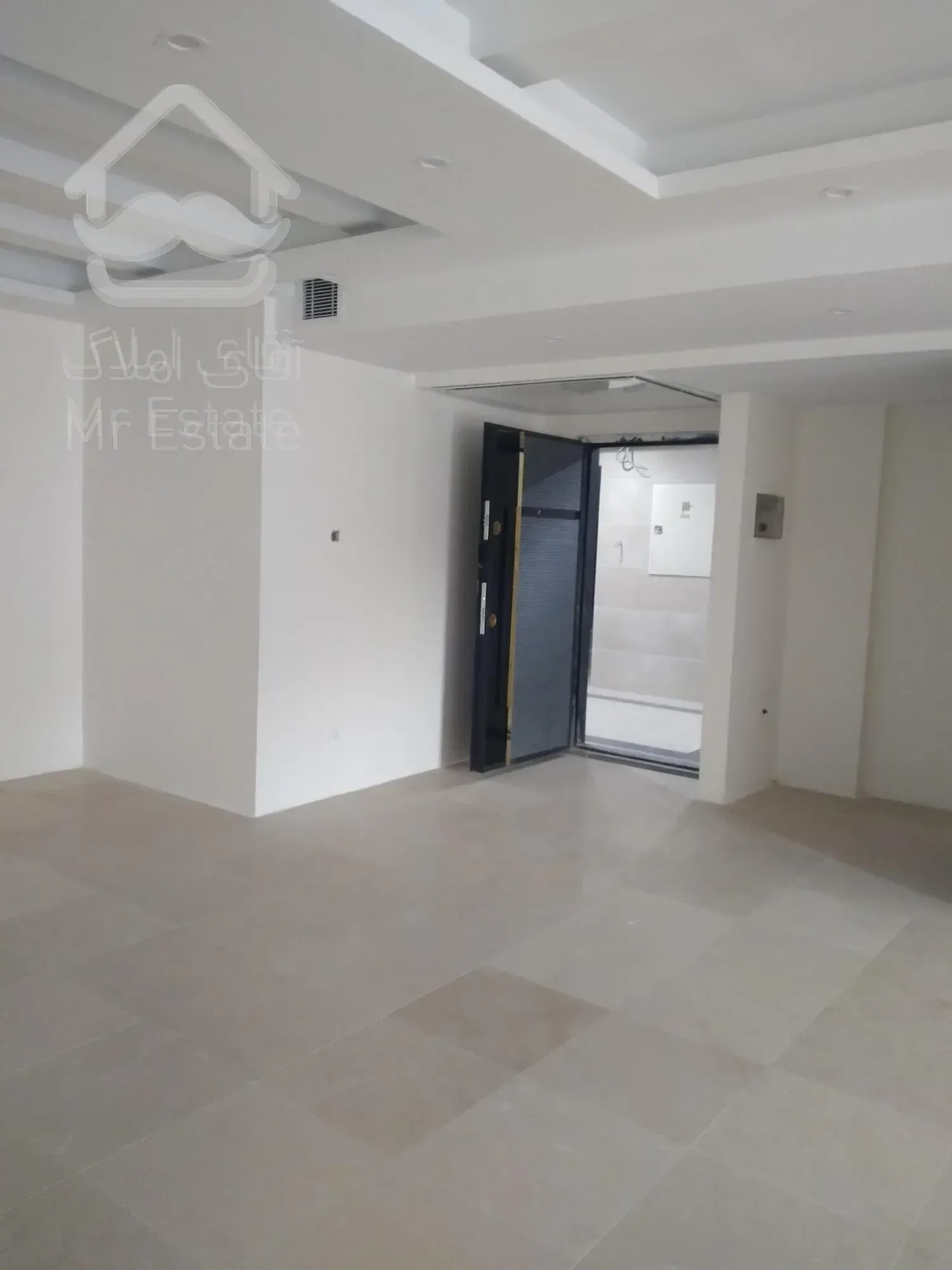 ۹۰ متر سند اداری میدان ونک