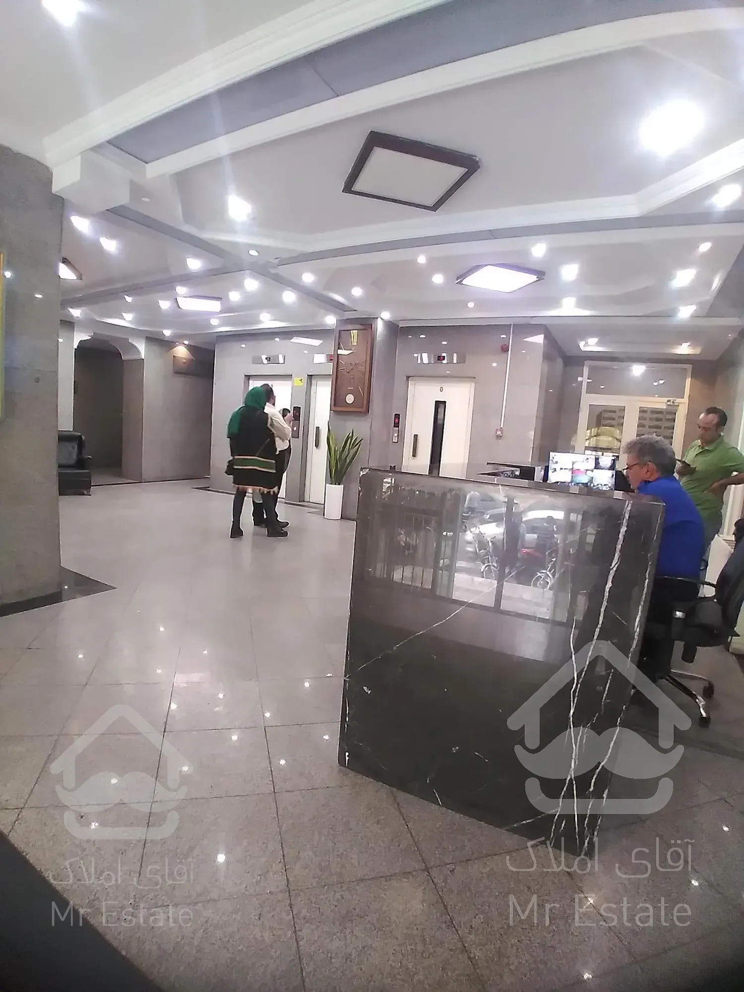 ۱۰۰ متر موقعیت اداری