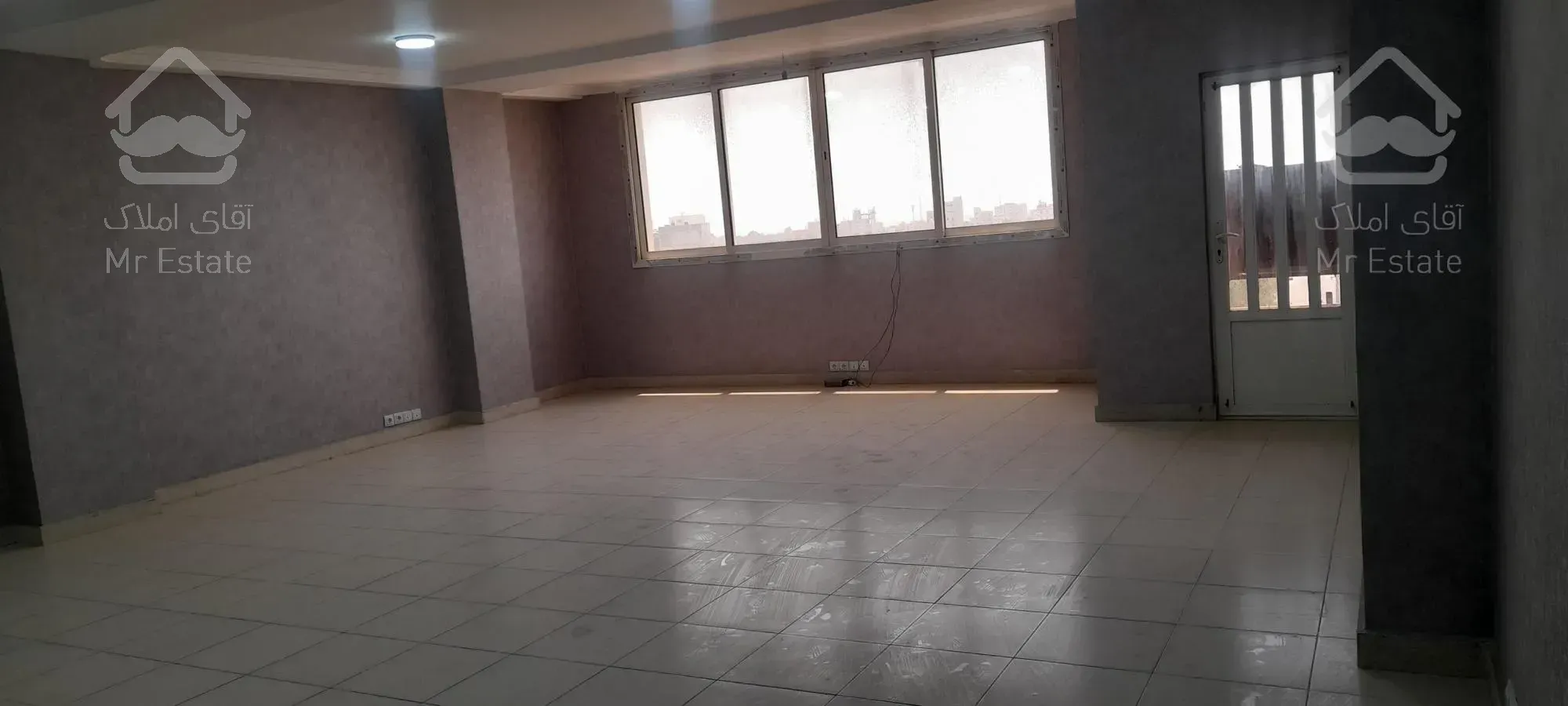 بندرعباس رهن ۷۵ متری تجاری چهارراه خانه نان