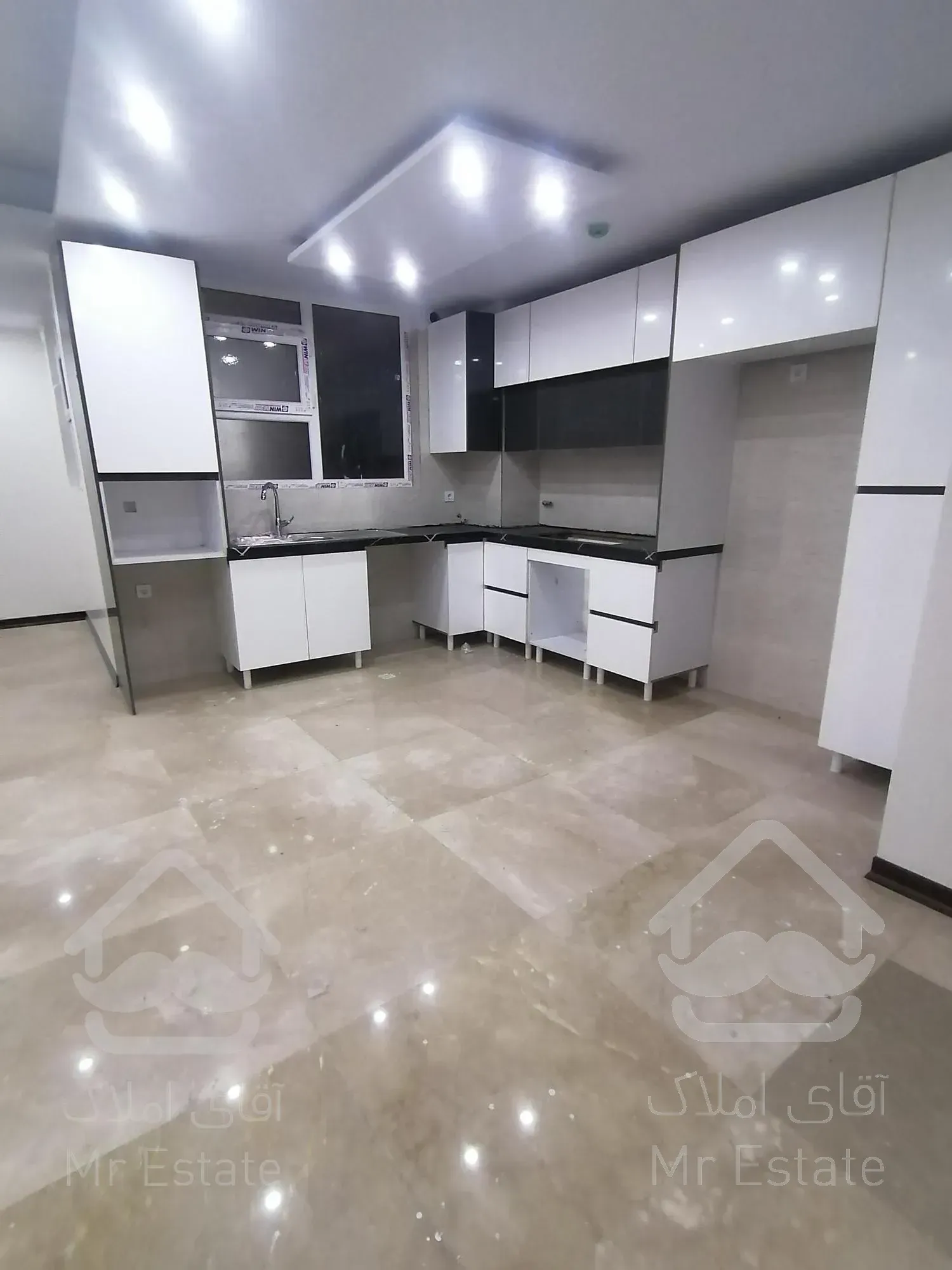 96 متر، دو خواب، آلاله شرقی