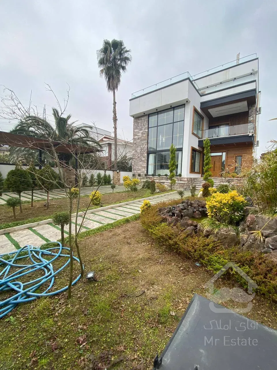 خرید و فروش ویلا فرنیش استخردار دامنه جنگل لوکس