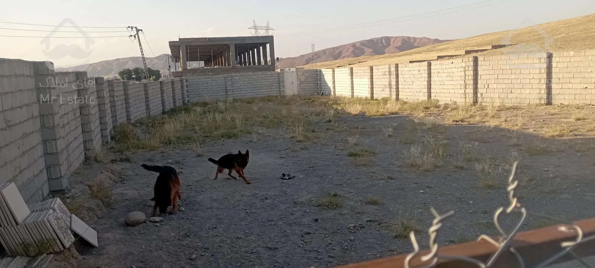 زمین در میدان تره بار جدید شهریار