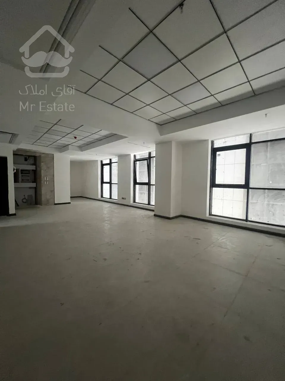 فروش دفتر اداری ۸۴ متری یا سند اداری در پونک