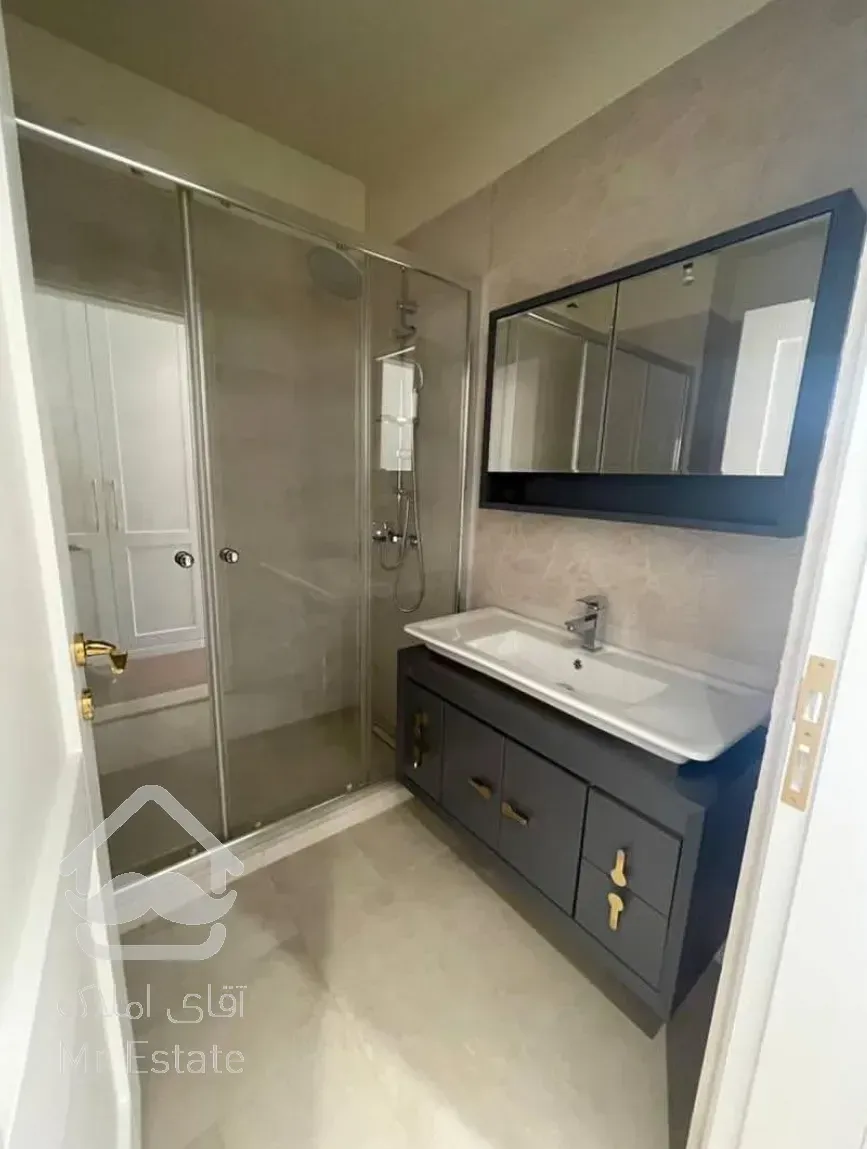 اجاره ۲۲۰ متر شریفی منش ۲پارکینگ فول مشاعات