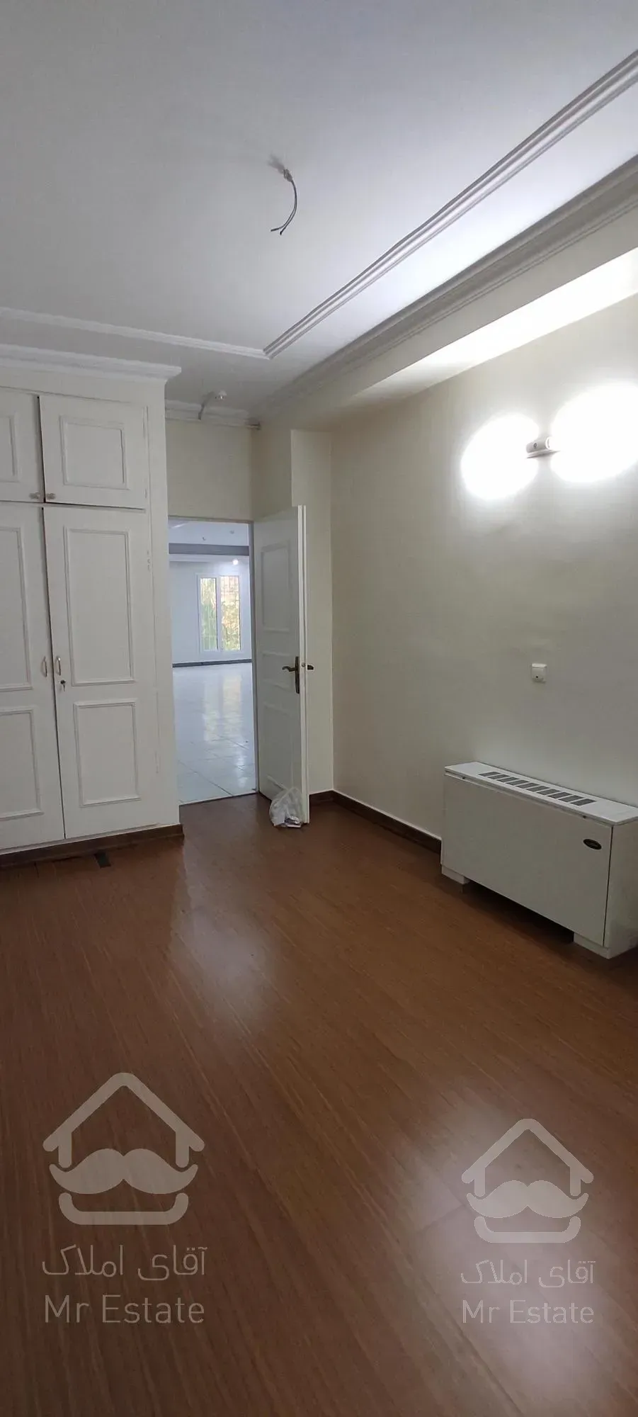 ۱۰۵متر ، ۲بالکن ، ویو دار سعادت آباد