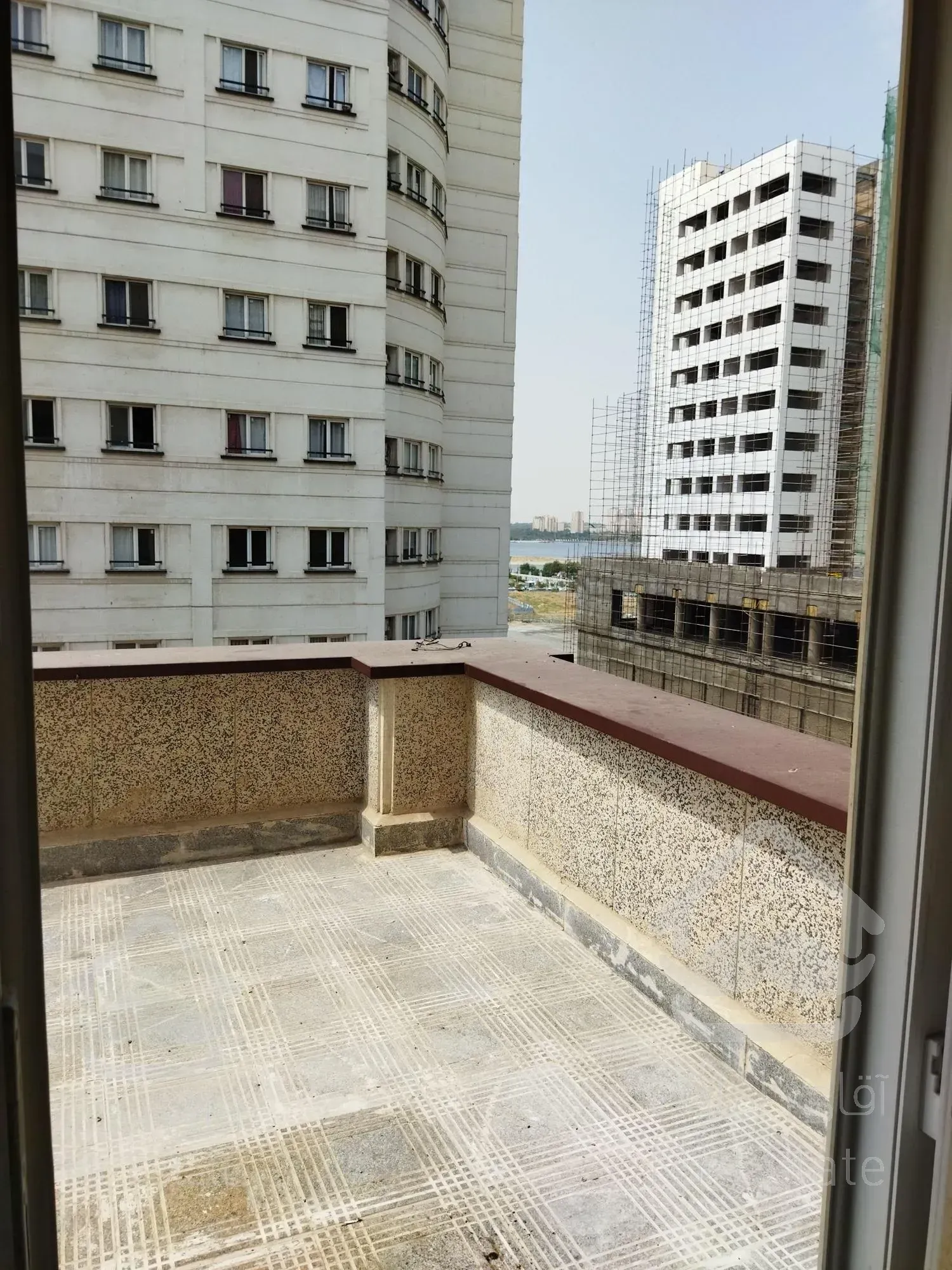 رهن و اجاره واحد ۱۲۰ متری در چیتگر