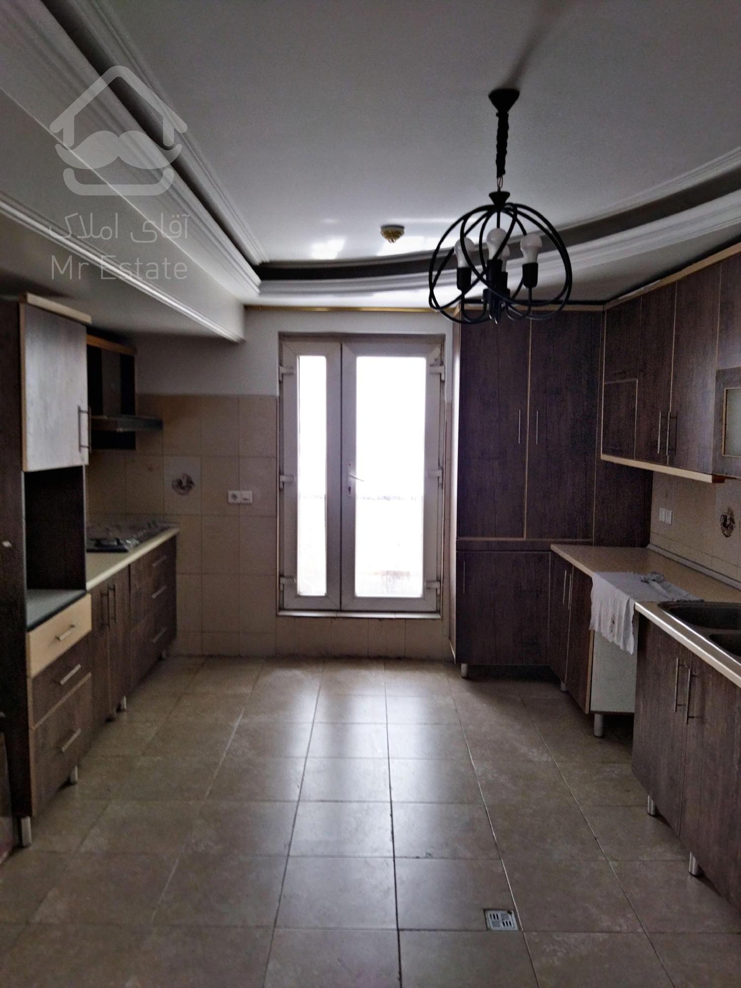 رهن و اجاره آپارتمان ۱۴۰ متری در چیتگر