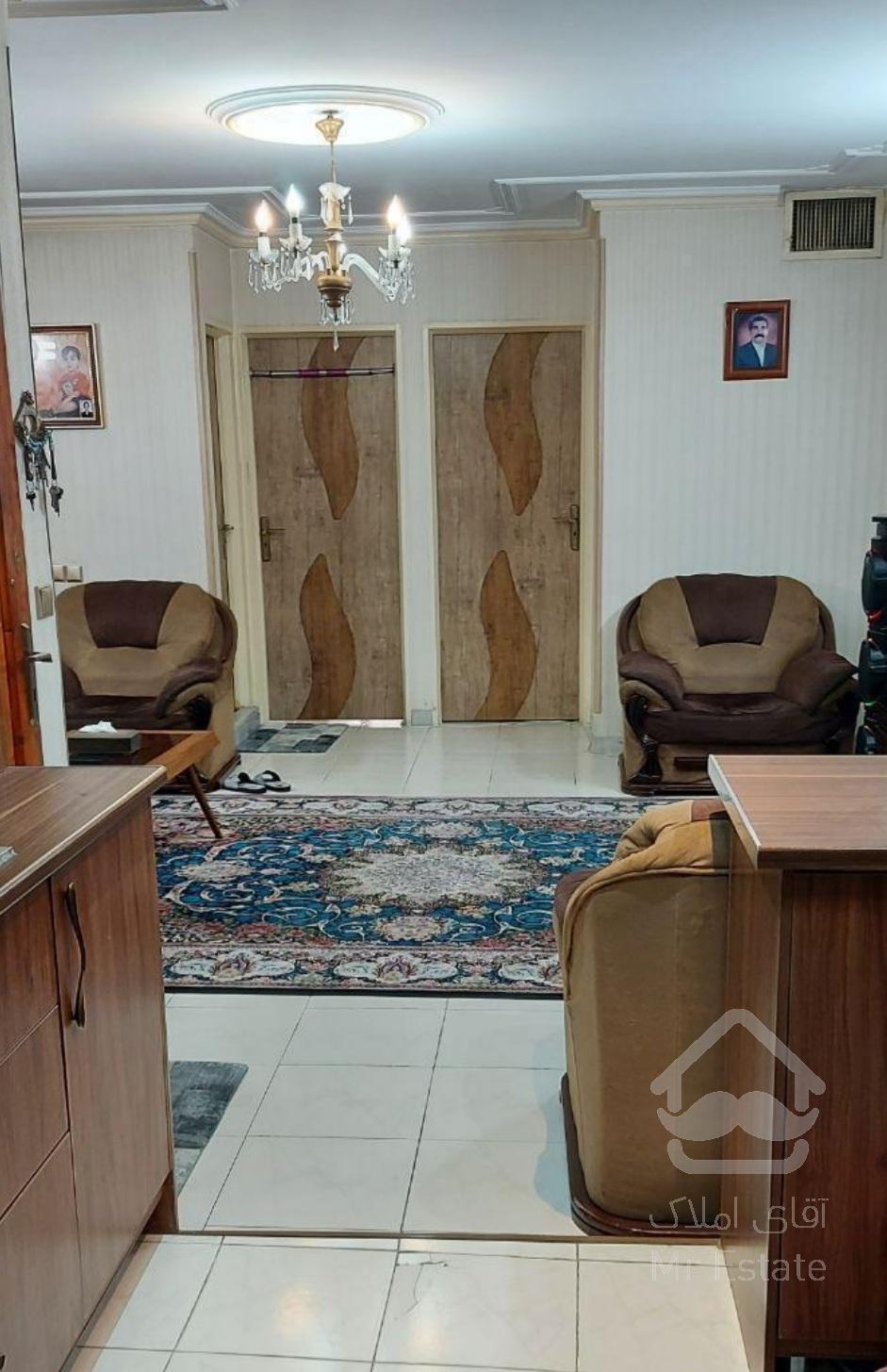 ۶۵ متر / ۲ خواب / چسبیده به مترو