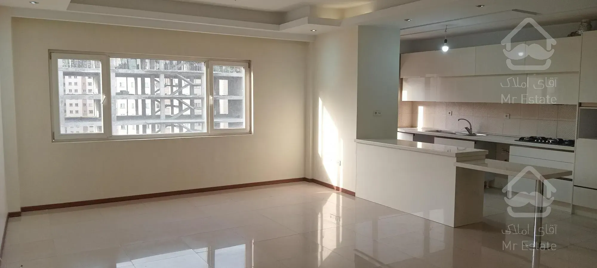 ۱۳۰ متر/ ۳ خوابه/دریاچه/رهن و اجاره فوری