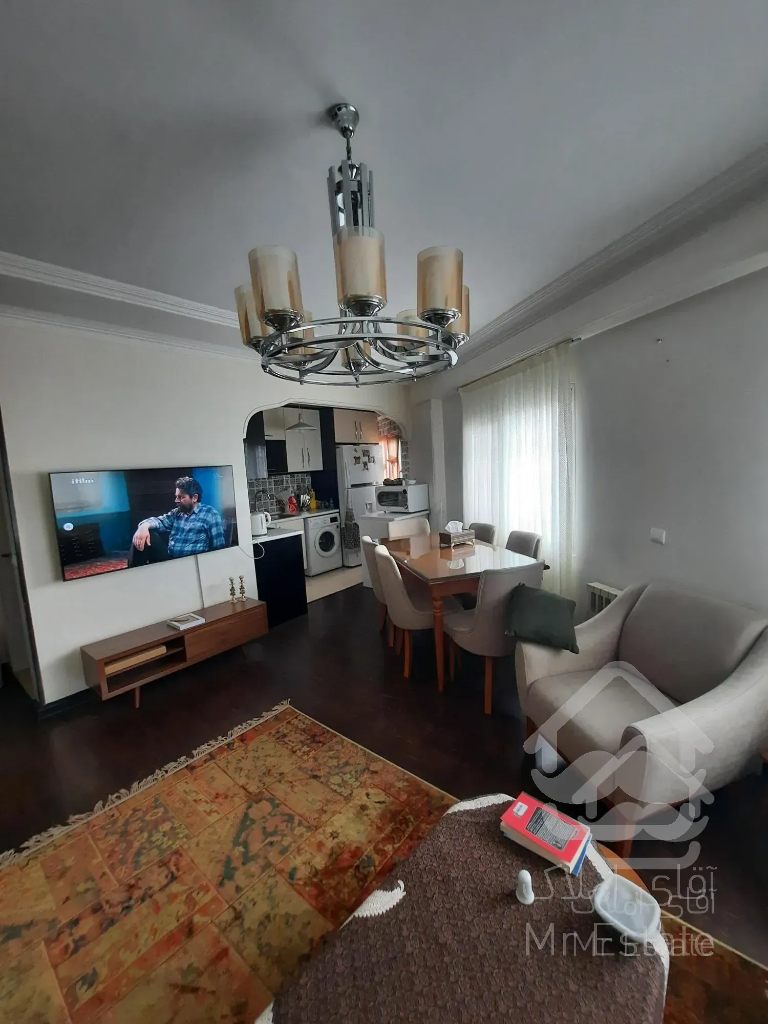 فروش ۵۰متری غرق نور