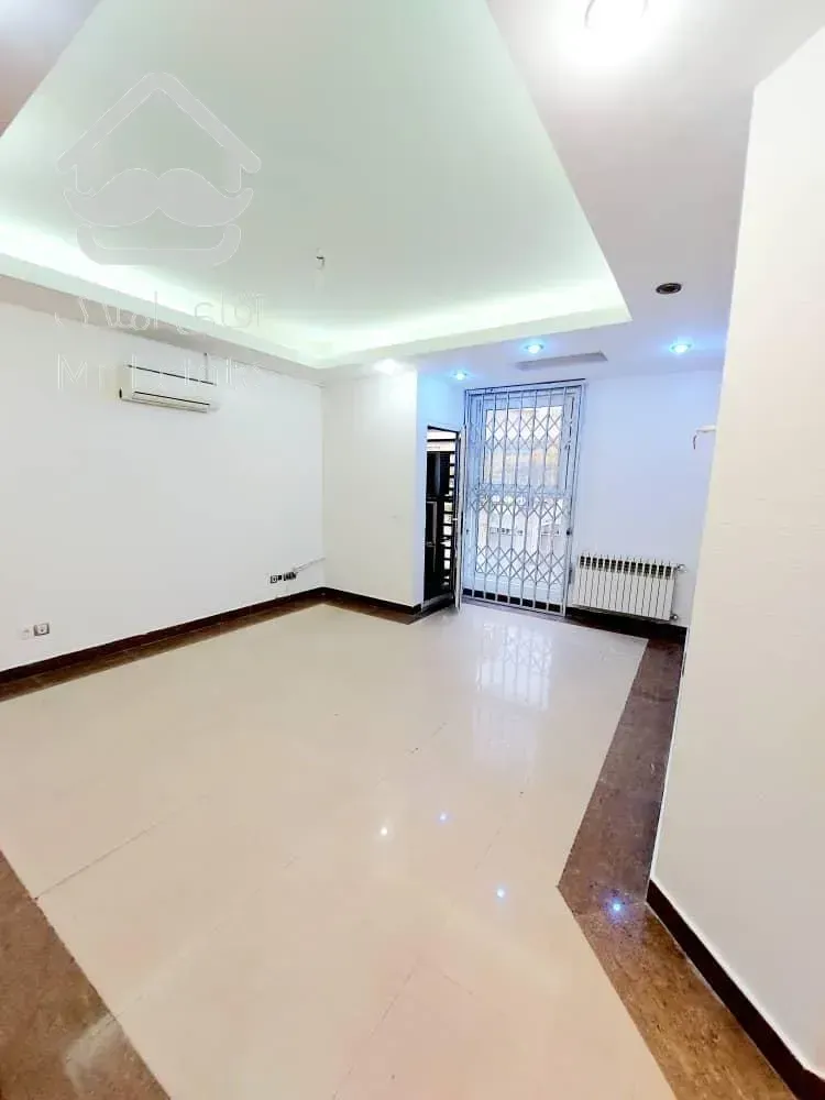 ۶۰متر رو به رو بیمارستان عرفان مطب دفتر کار